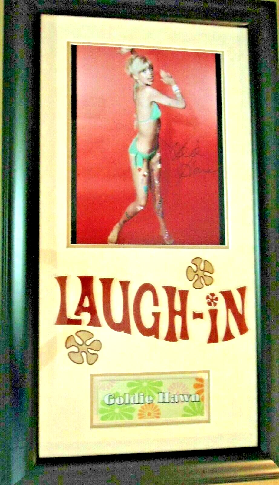 Goldie Hawn — Goldie Hawn Framed Laugh In Signed JSA Large