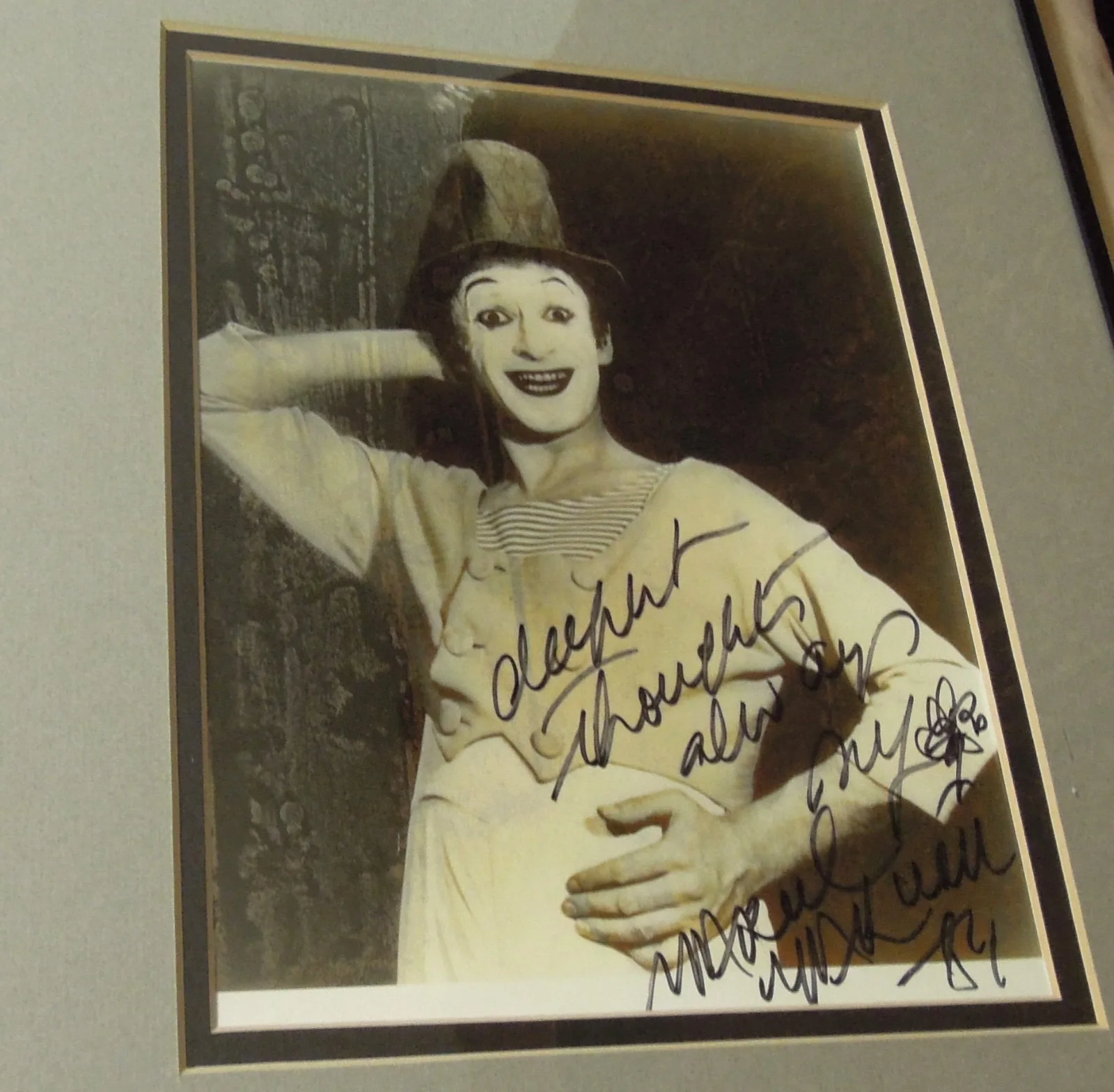 Marcel Marceau — Marcel Maceau photos signed in frame