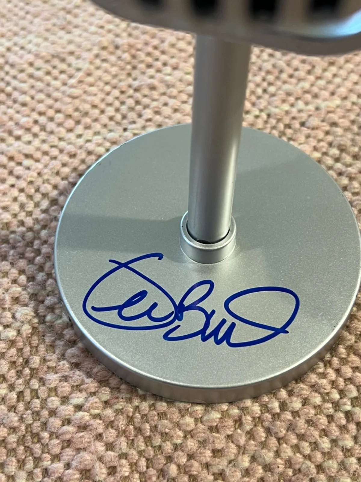Joe Buck — Joe Buck Signed Autograph Microphone Stand Mic Announcer USA NFL Fox MLB, изображение 2