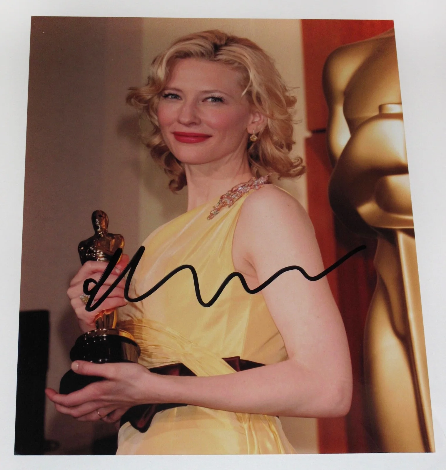 Cate Blanchett — Cate Blanchett signed "OSCAR WINNER" 8x10 Photo PROOF Autographed JSA COA, изображение 4