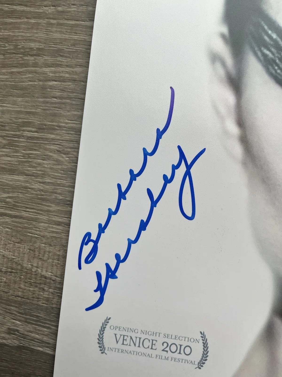 Barbara Hershey — Barbara Hershey Signed Black Swan 11x17 Photo JSA COA, изображение 4