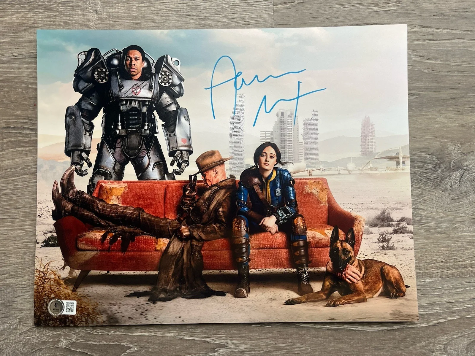 Aaron Moten — Aaron Moten Signed Fallout 11x14 Photo Beckett COA Maximus, image 2