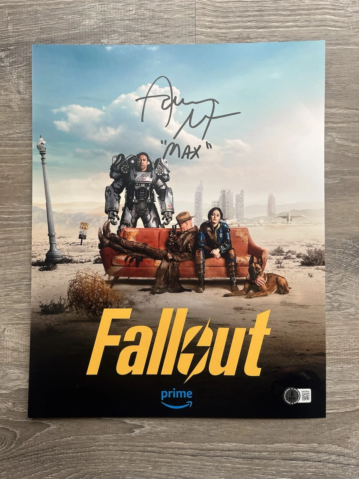 Aaron Moten — Aaron Moten Signed Fallout 11x14 Photo Beckett COA Maximus, image 2