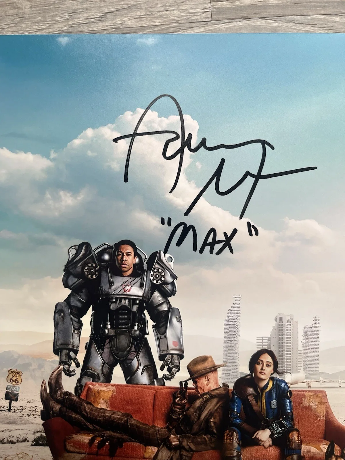 Aaron Moten — Aaron Moten Signed Fallout 11x14 Photo Beckett COA Maximus, image 4