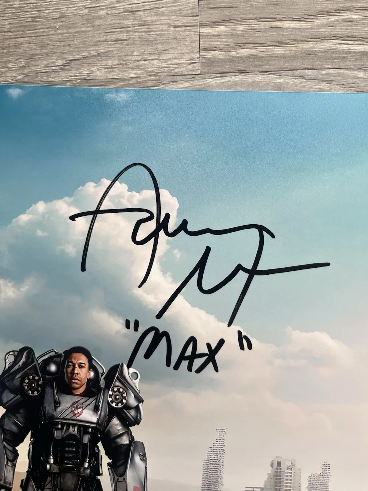Aaron Moten — Aaron Moten Signed Fallout 11x14 Photo Beckett COA Maximus, image 5