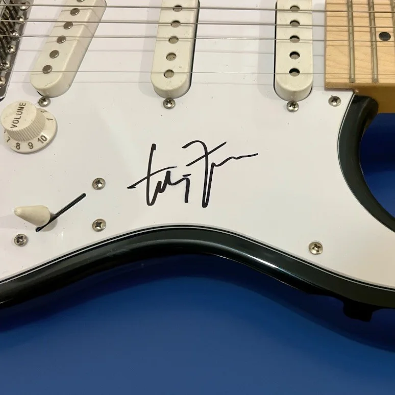 GHOST Band Tobias Forge Signed Autograph Electric Guitar Papa Emeritus Pickguard, изображение 2