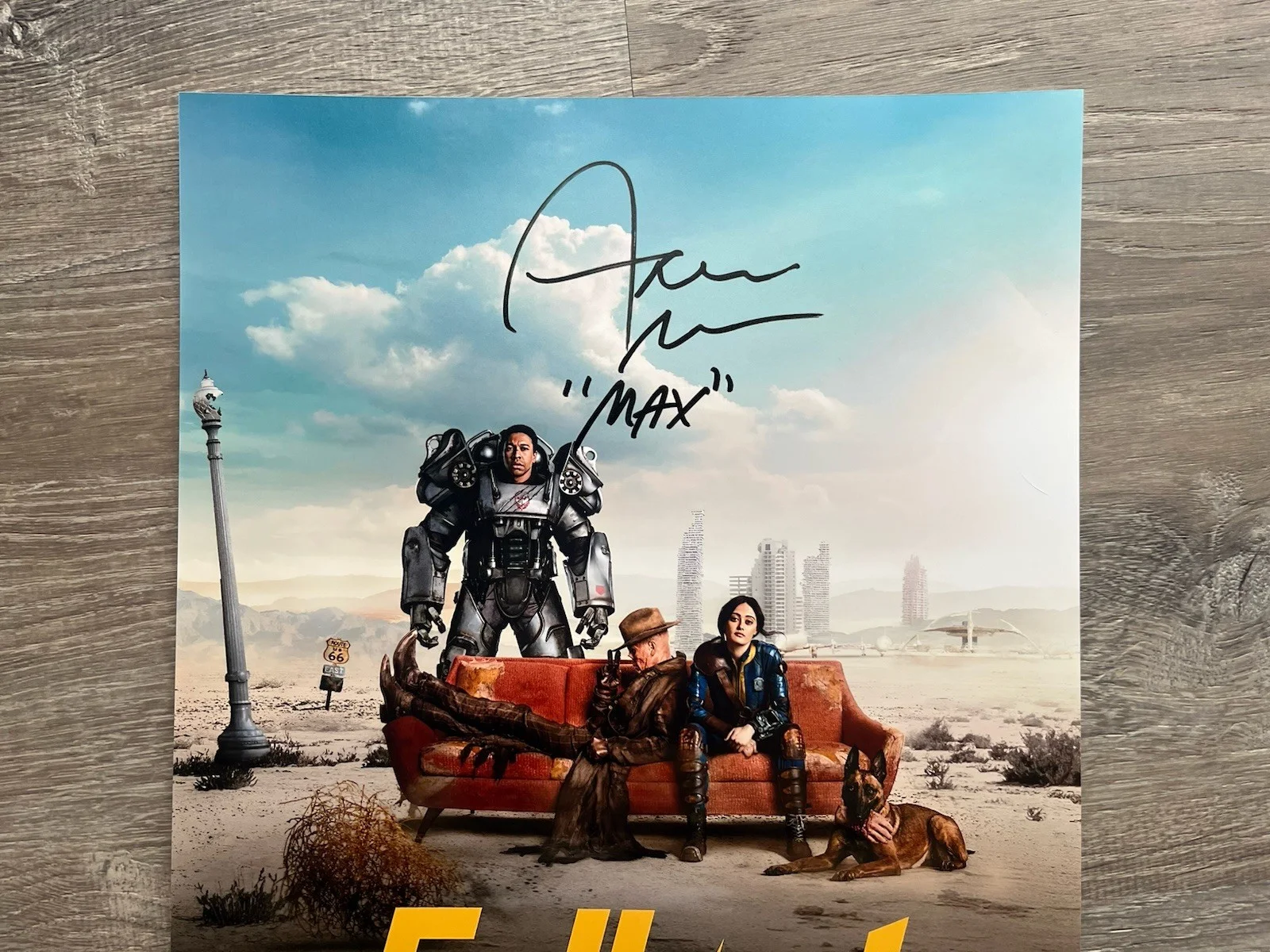 Aaron Moten — Aaron Moten Signed Fallout 11x14 Photo Beckett COA Maximus, изображение 3