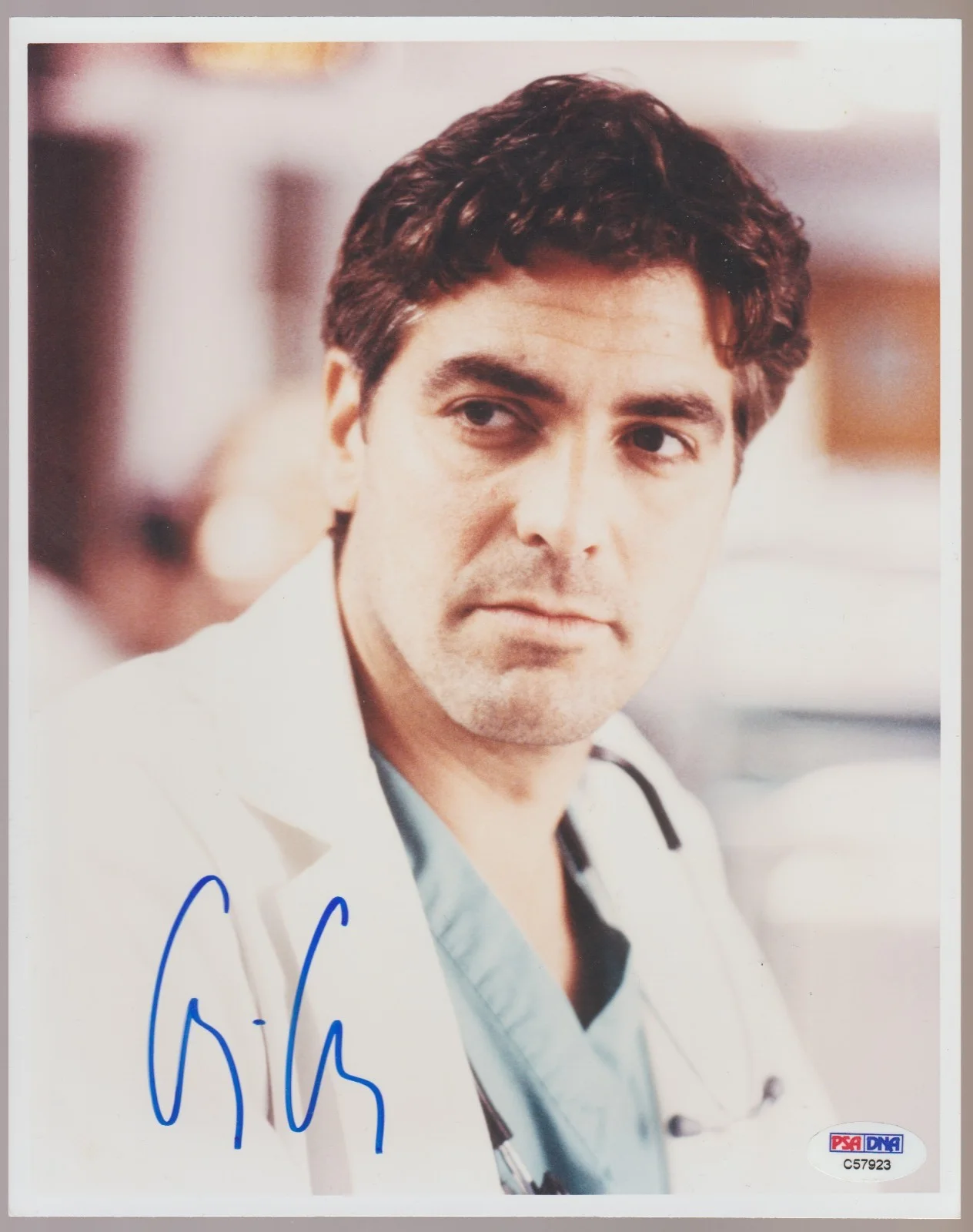 George Clooney — GEORGE CLOONEY Signed 8 x 10 Color ER Photo AUTOGRAPH PSA/DNA Certified AUTO
