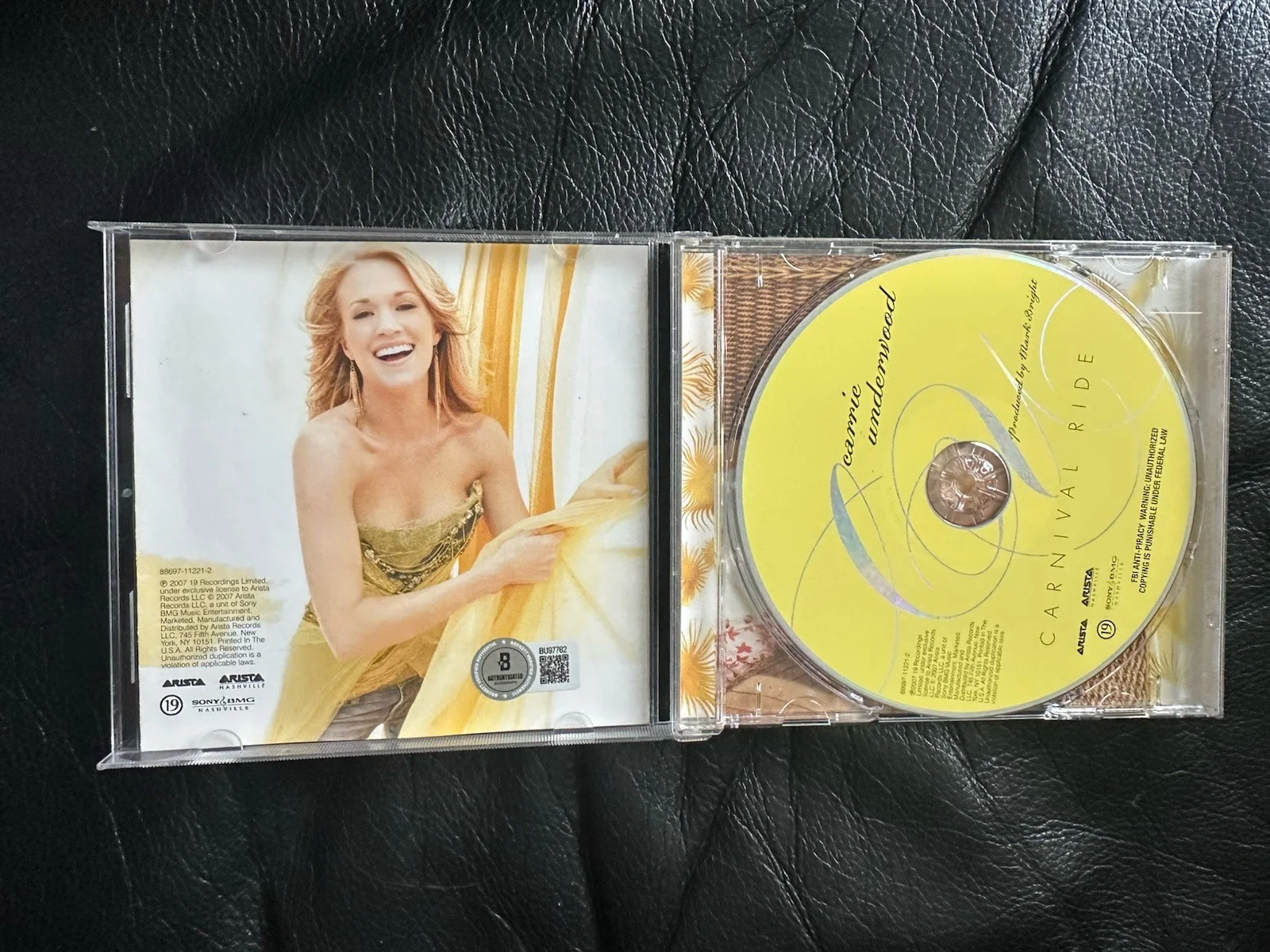 Carrie Underwood Signed Carnival Ride CD BECKETT COA BU97762, изображение 2