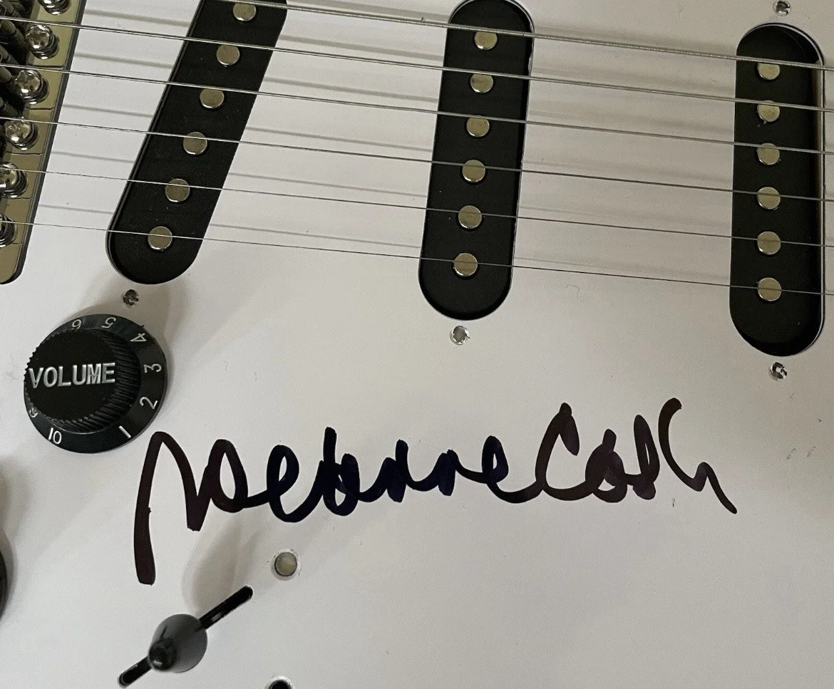 Rosanne Cash Signed Custom Electric Guitar Proof JSA COA, image 2