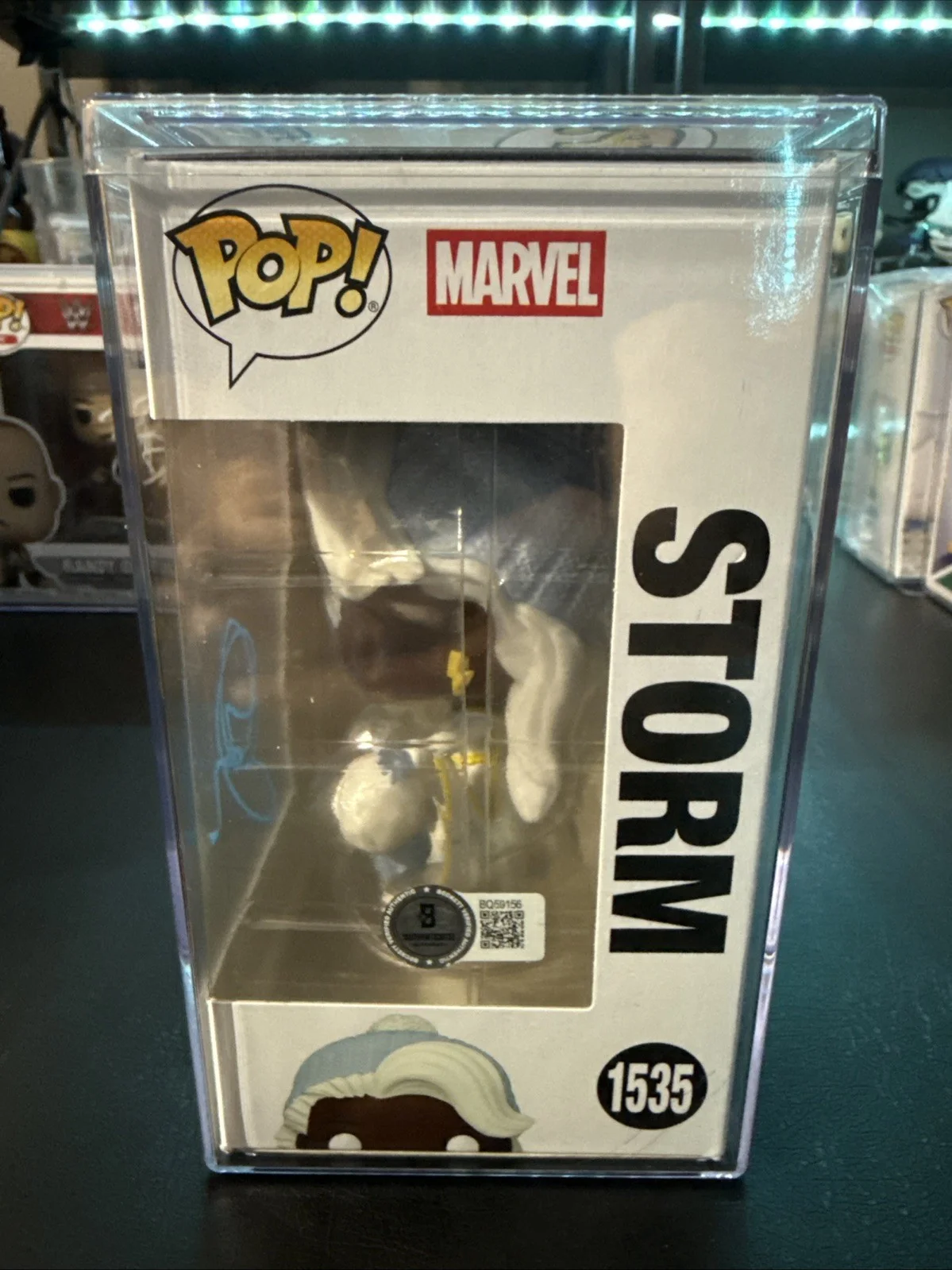 HALLE BERRY — HALLE BERRY SIGNED AUTOGRAPH X-MEN FUNKO POP 1535 BECKETT BAS STORM MARVEL, image 2