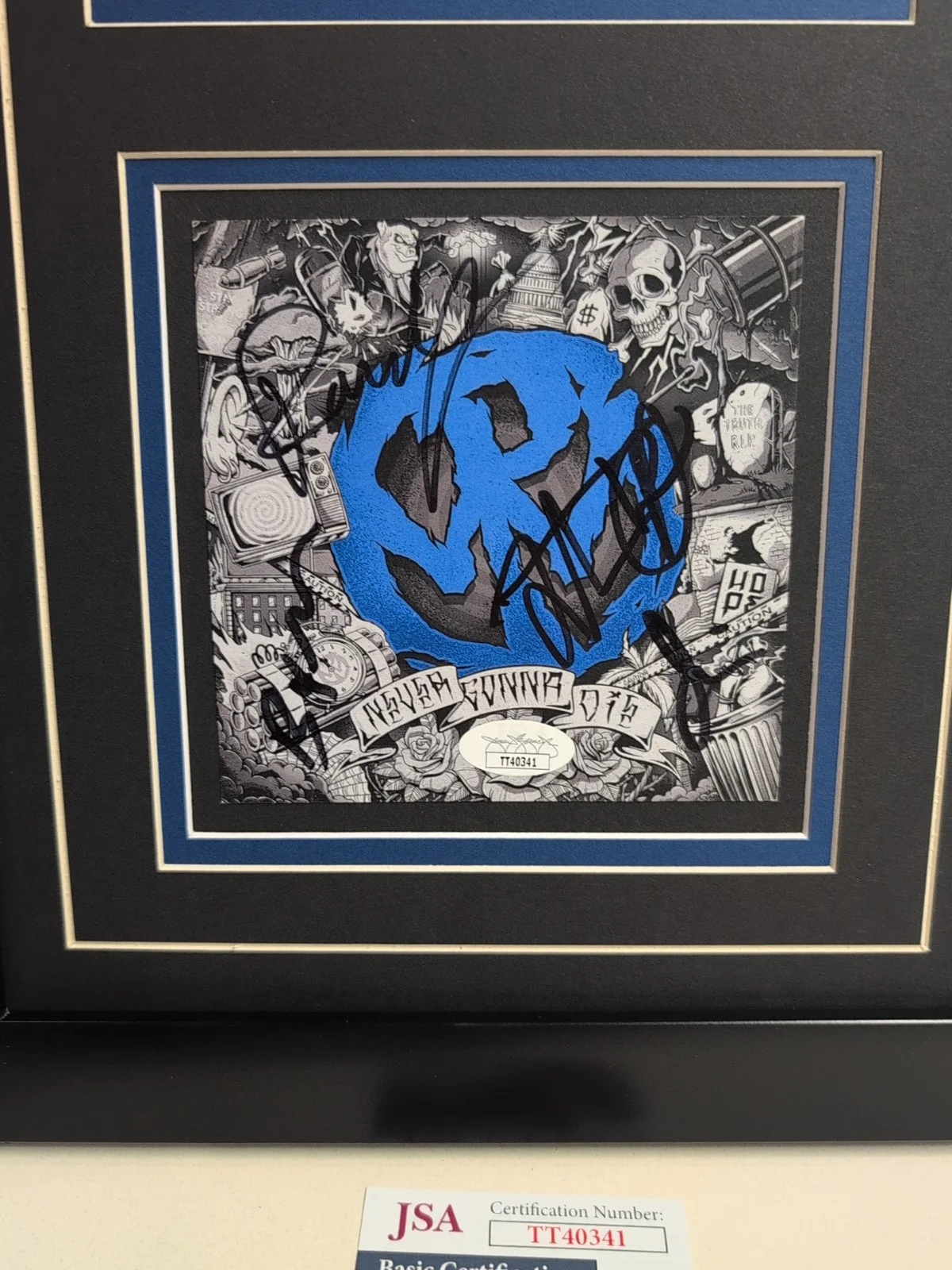 PUNK Pennywise Signed CD Never Gonna Die Frame 11x16 JSA COA Jim Fletcher, изображение 3