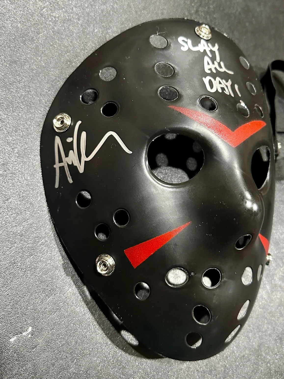 Ari Lehman — Ari Lehman Friday The 13th Autographed with 2 Inscriptions Mask JSA Holo, изображение 2