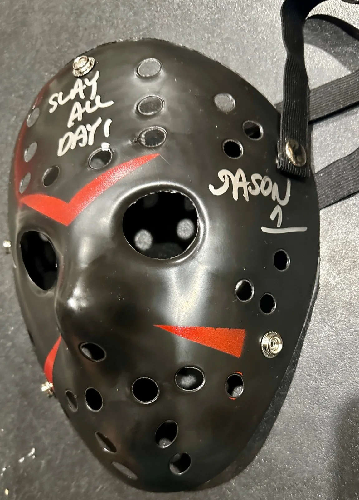 Ari Lehman — Ari Lehman Friday The 13th Autographed with 2 Inscriptions Mask JSA Holo, изображение 3