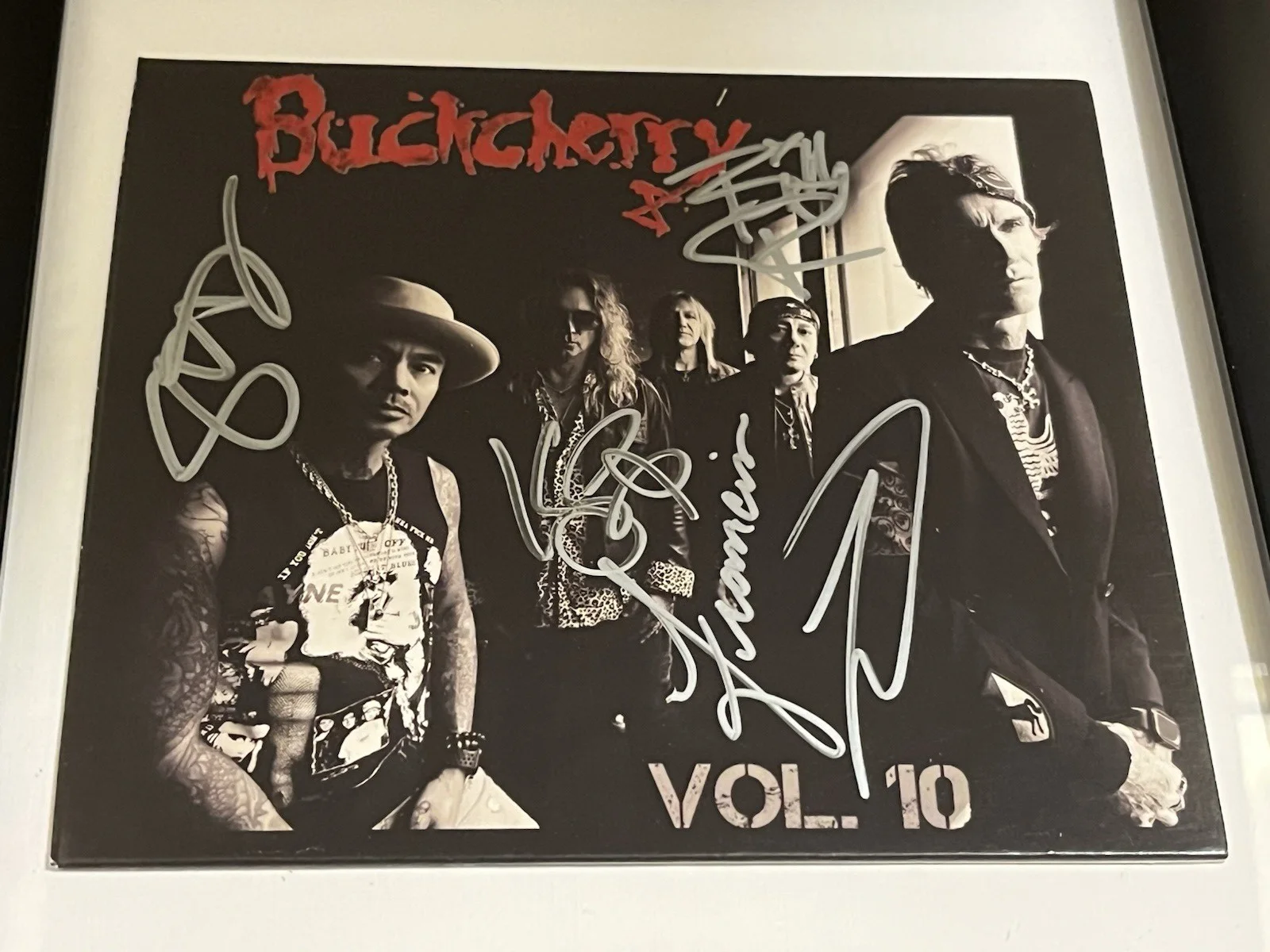 BUCKCHERRY BAND SIGNED & FRAMED VOL 10 CD DISPLAY AUTOGRAPH COA 15 CONFESSIONS, image 5