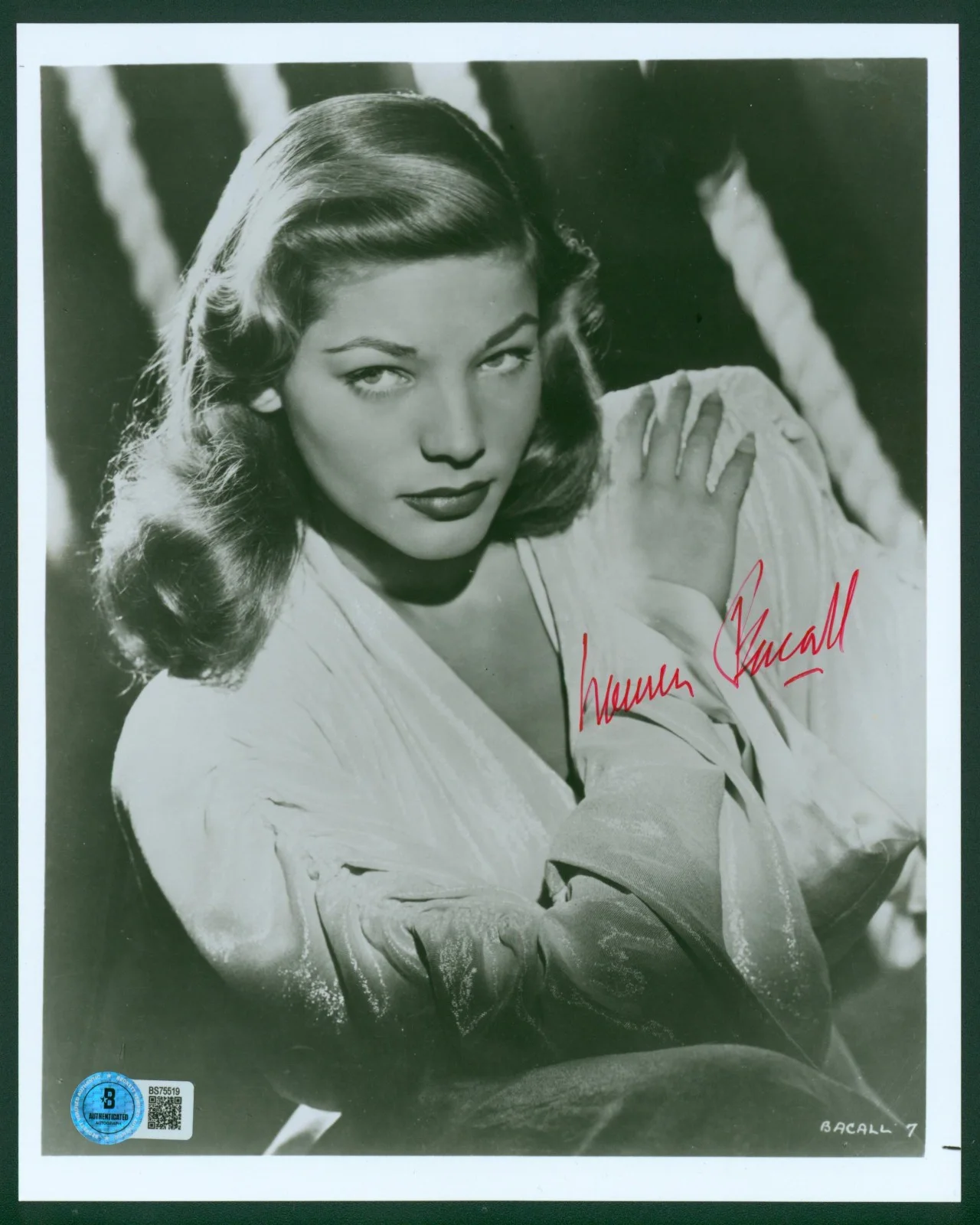 Lauren Bacall — LAUREN BACALL Signed B&W 8x10 Sultry Femme Fatale Legendary Actress Photo BAS