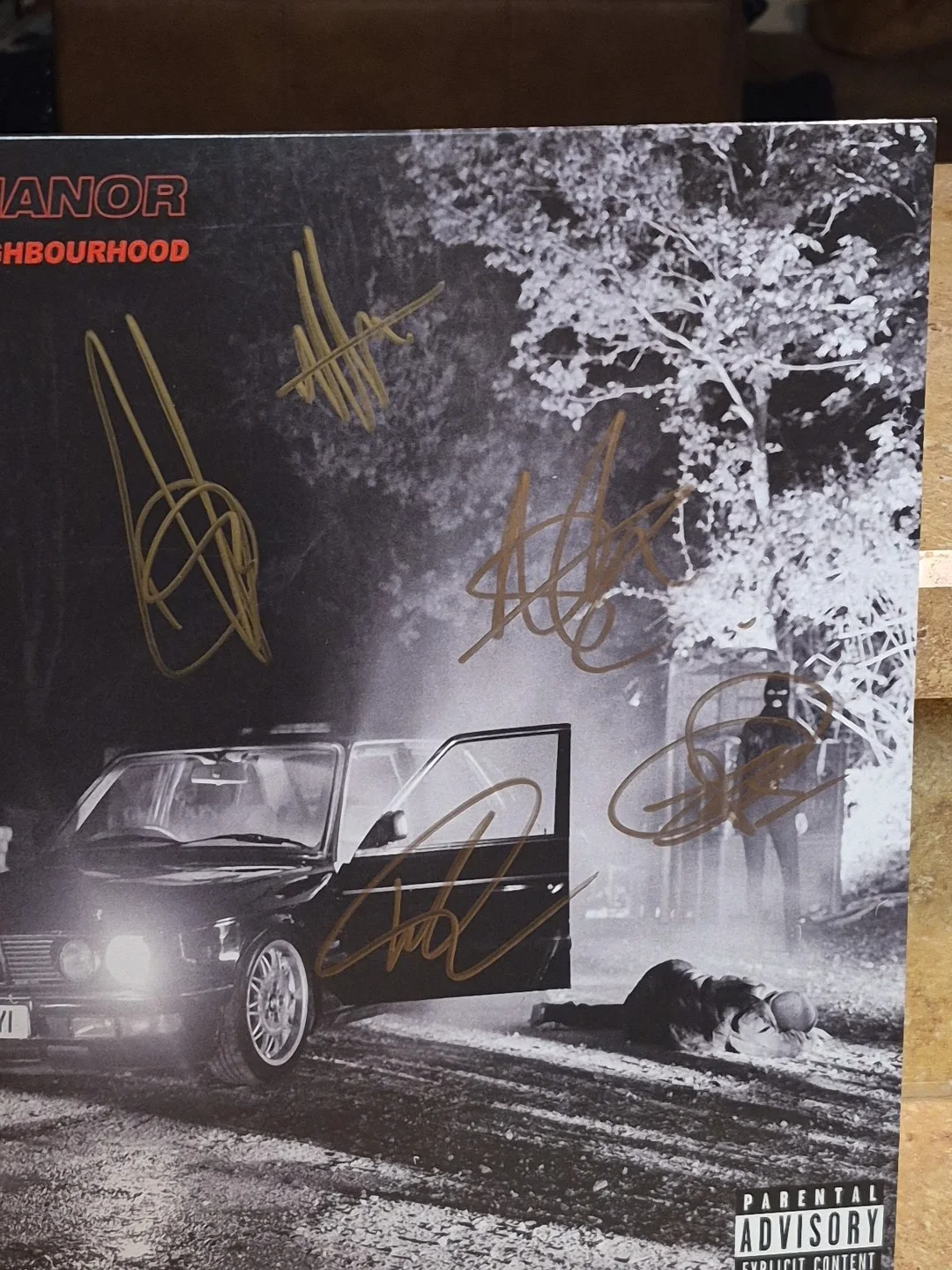 Boston Manor Rock Band Signed Welcome To The Neighbourhood Vinyl LP Record JSA, изображение 2