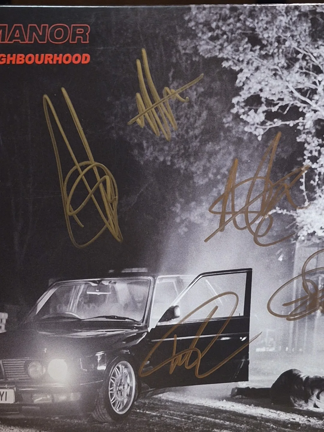 Boston Manor Rock Band Signed Welcome To The Neighbourhood Vinyl LP Record JSA, изображение 3