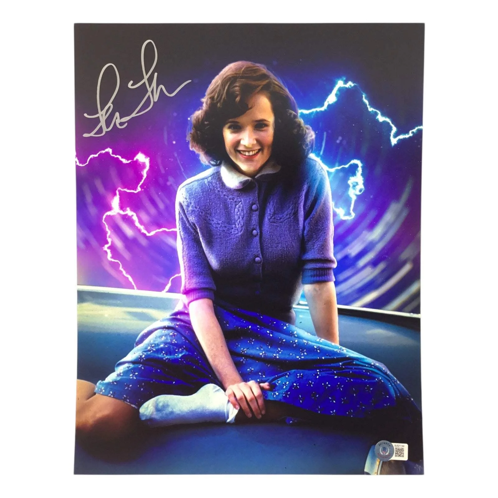 Lea Thompson — Lea Thompson Signed 11x14 Photo - Back to the Future (Beckett Certified)