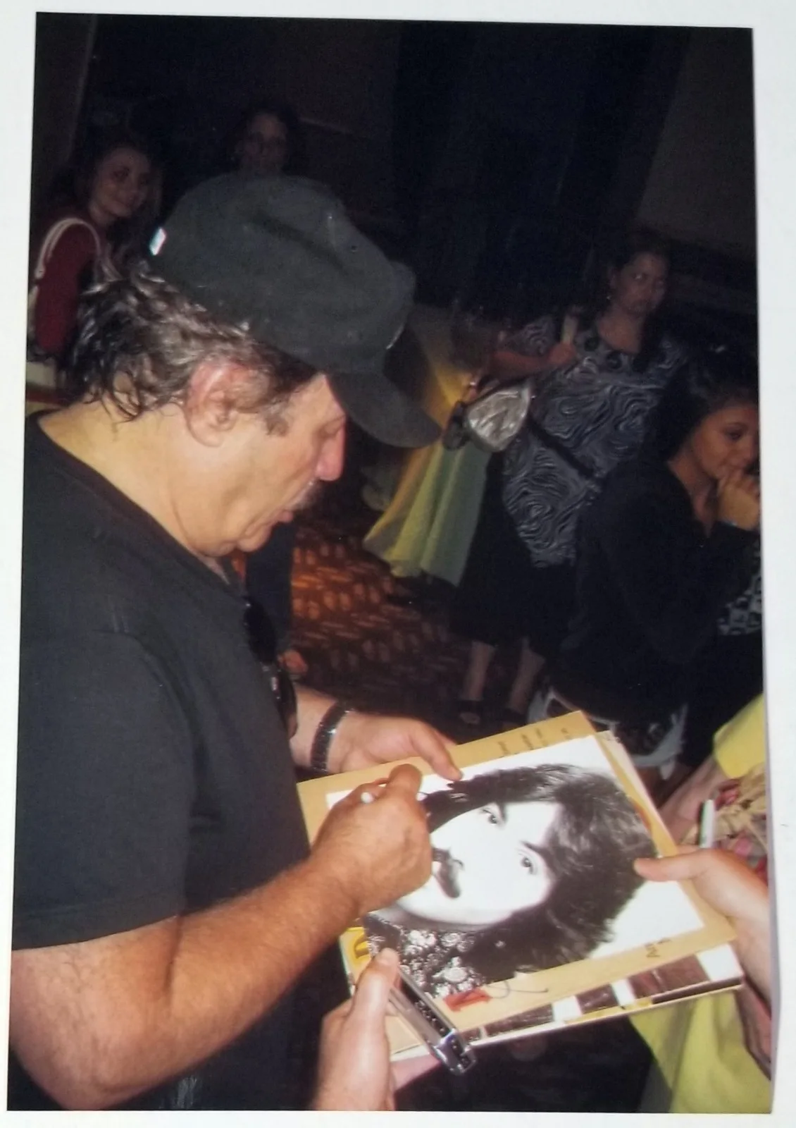 Tony Orlando SIGNED He Don't Love You Like I Love You Vinyl Insert Photo EX PF, изображение 3