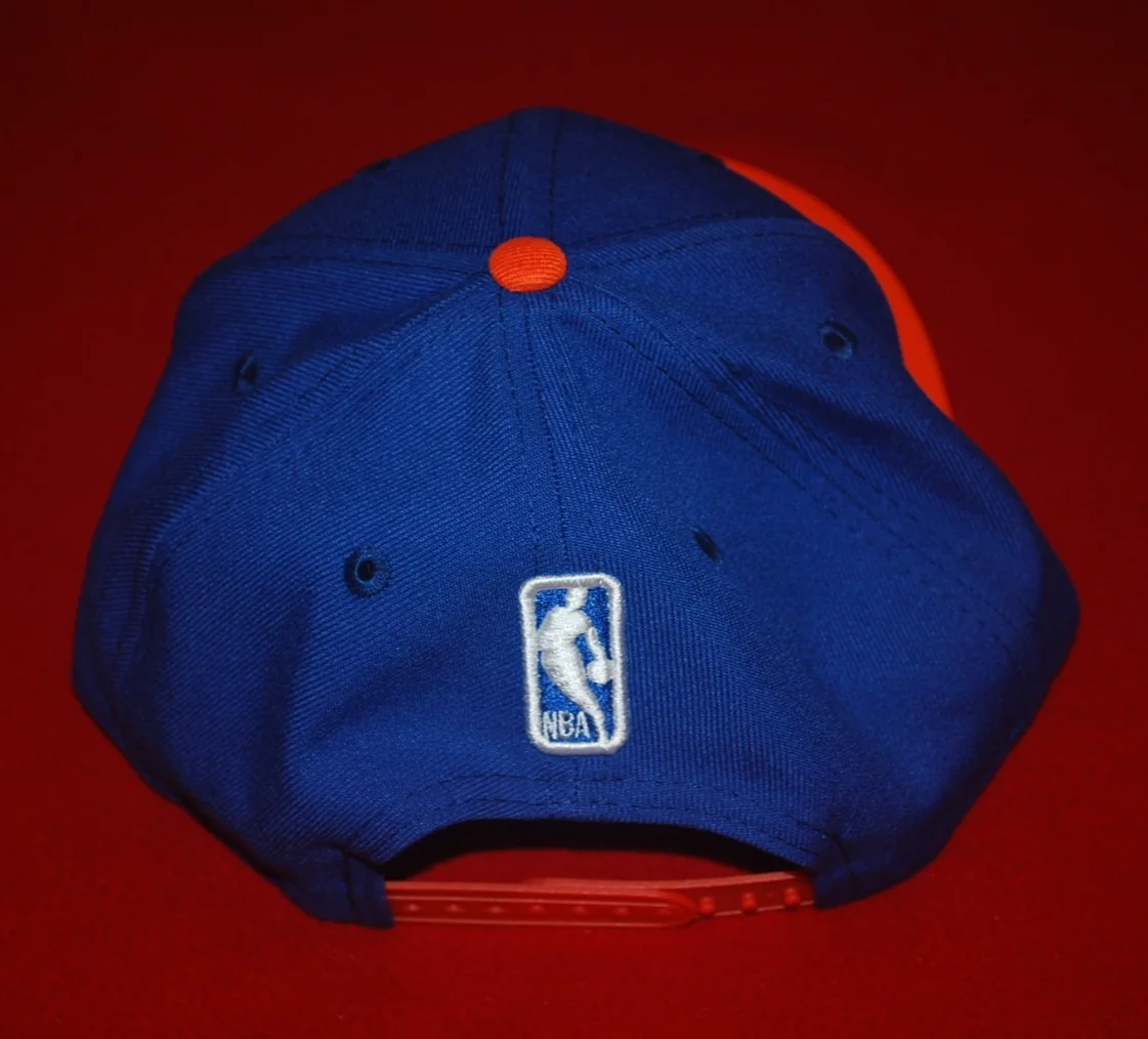 SPIKE LEE — Legendary Director SPIKE LEE Signed NEW ERA SNAPCK KNICKS HAT BAS COA BV81416, изображение 3