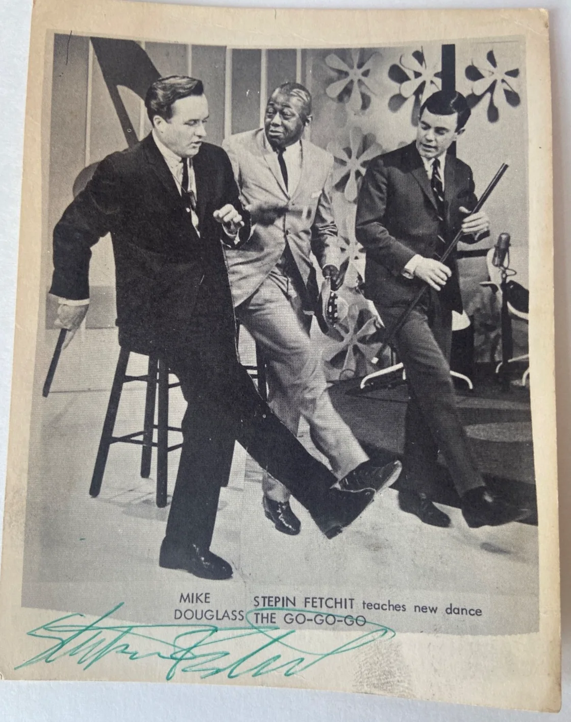 STEPIN FETCHIT signed postcard-signed in green ink, image 2