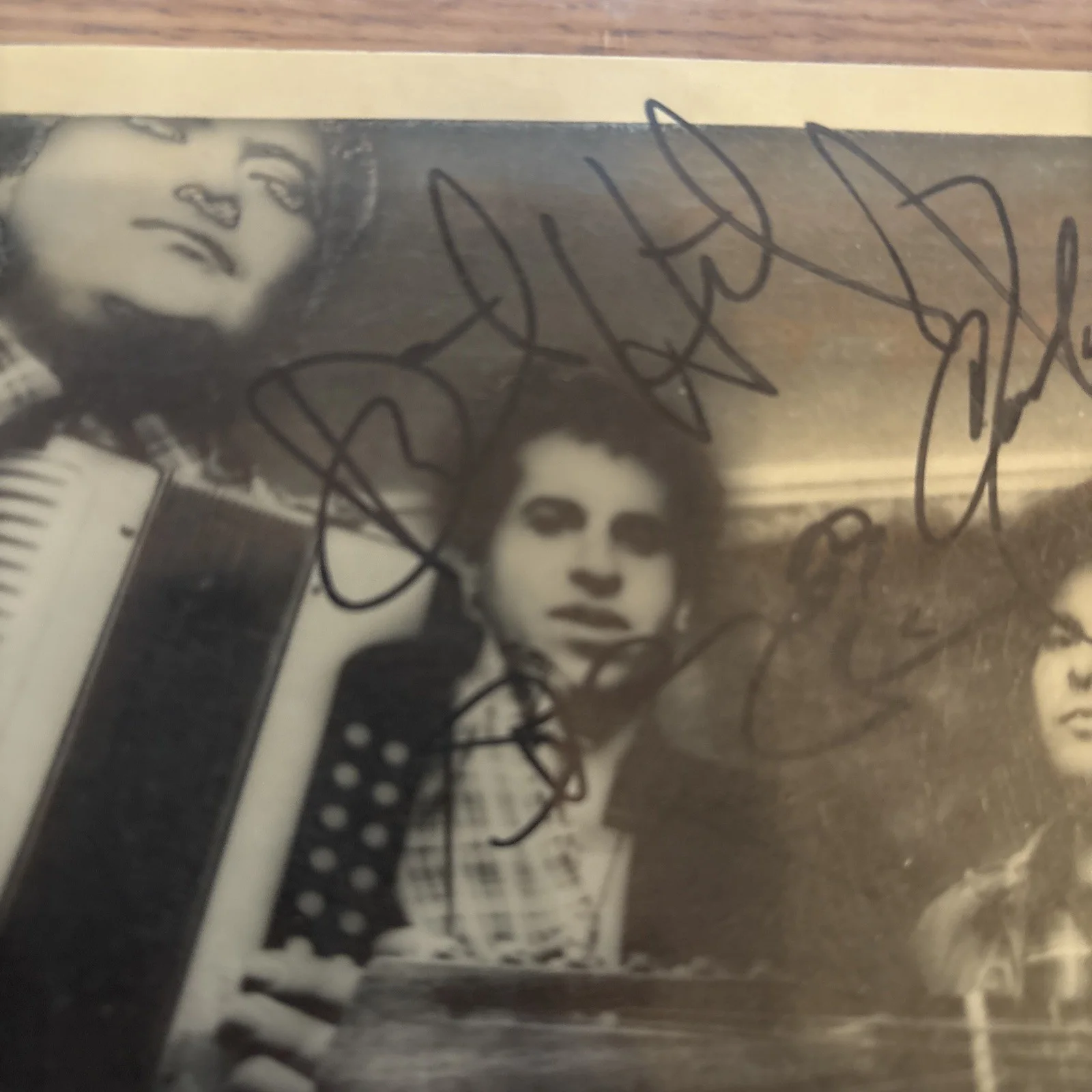 * LOS LOBOS * signed 8x10 photo * DAVID HIDALGO, LOUIE PEREZ & CONRAD * COA *, image 2