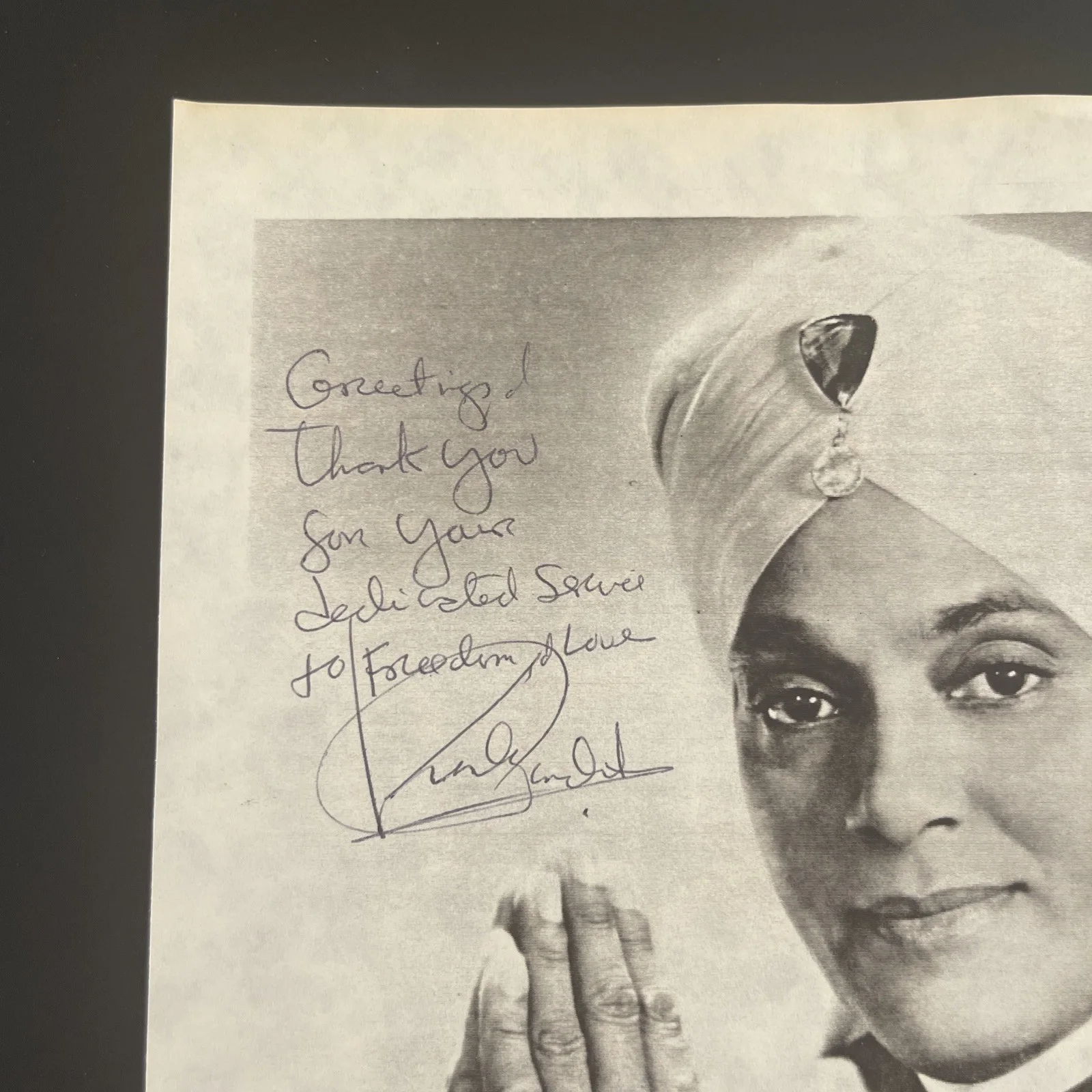 KORLA PANDIT “Godfather Of Exotica”: Hand Signed Celebrity Photo 8.5 x 11” / KSK, изображение 2