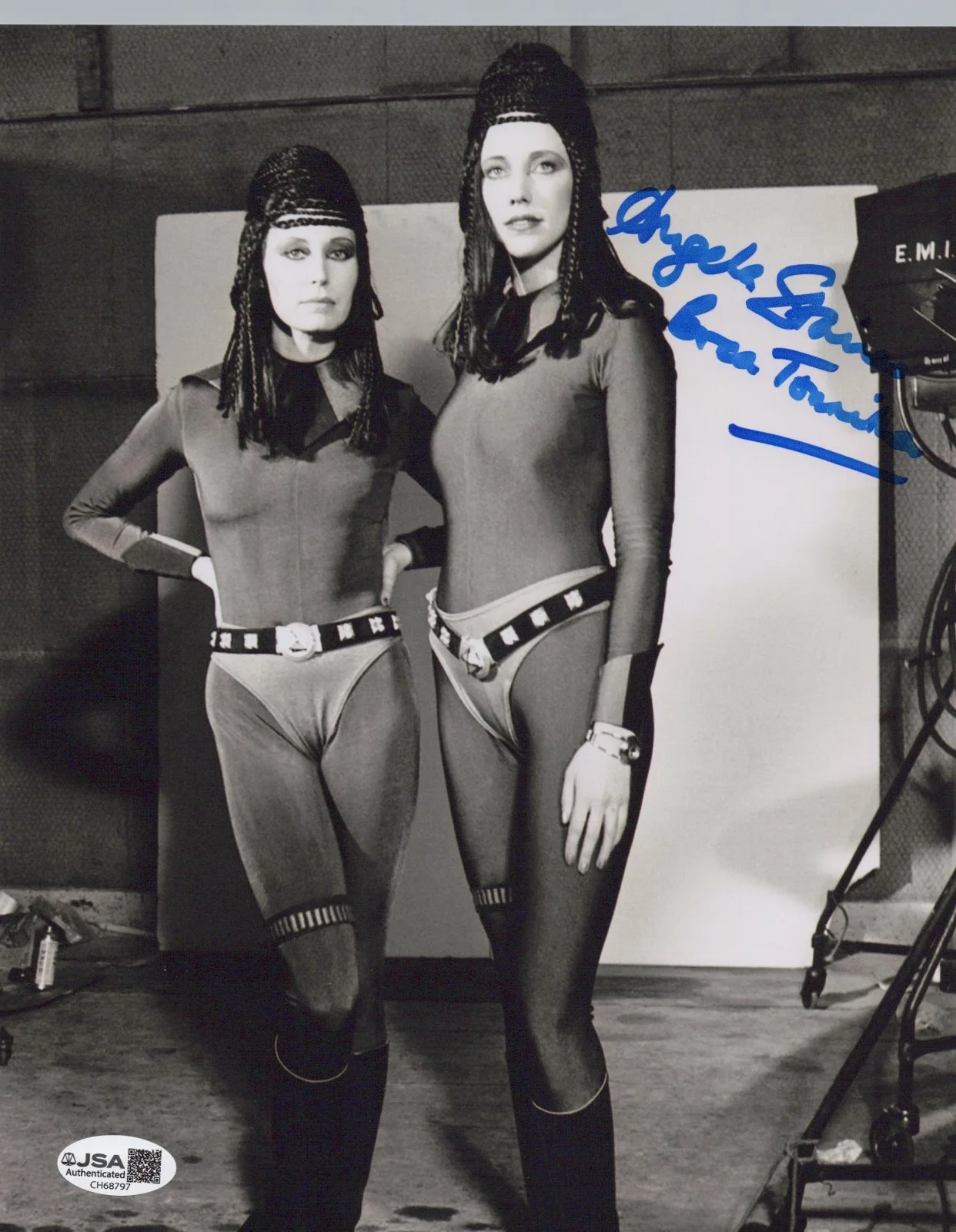 Angela Staines — Star Wars- Brea Tonnika 8x10 photo signed by Angela Staines JSA COA