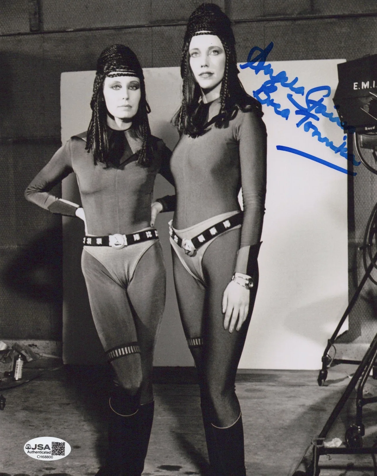 Angela Staines — Star Wars- Brea Tonnika 8x10 photo signed by Angela Staines JSA COA