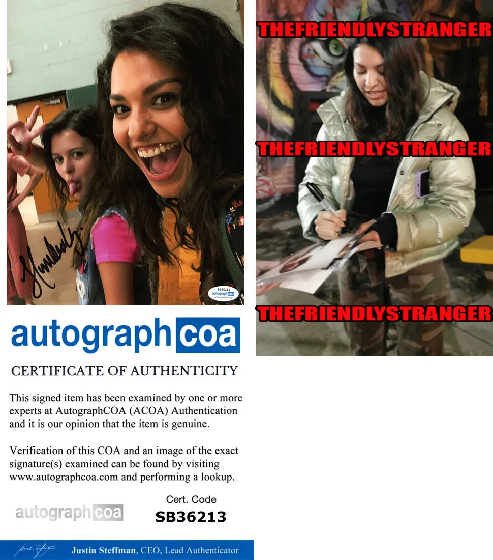 HUMBERLY GONZALEZ — Humberly Gonzalez signed "GINNY & GEORGIA" 8X10 PHOTO g PROOF Maxine Sophie ACOA