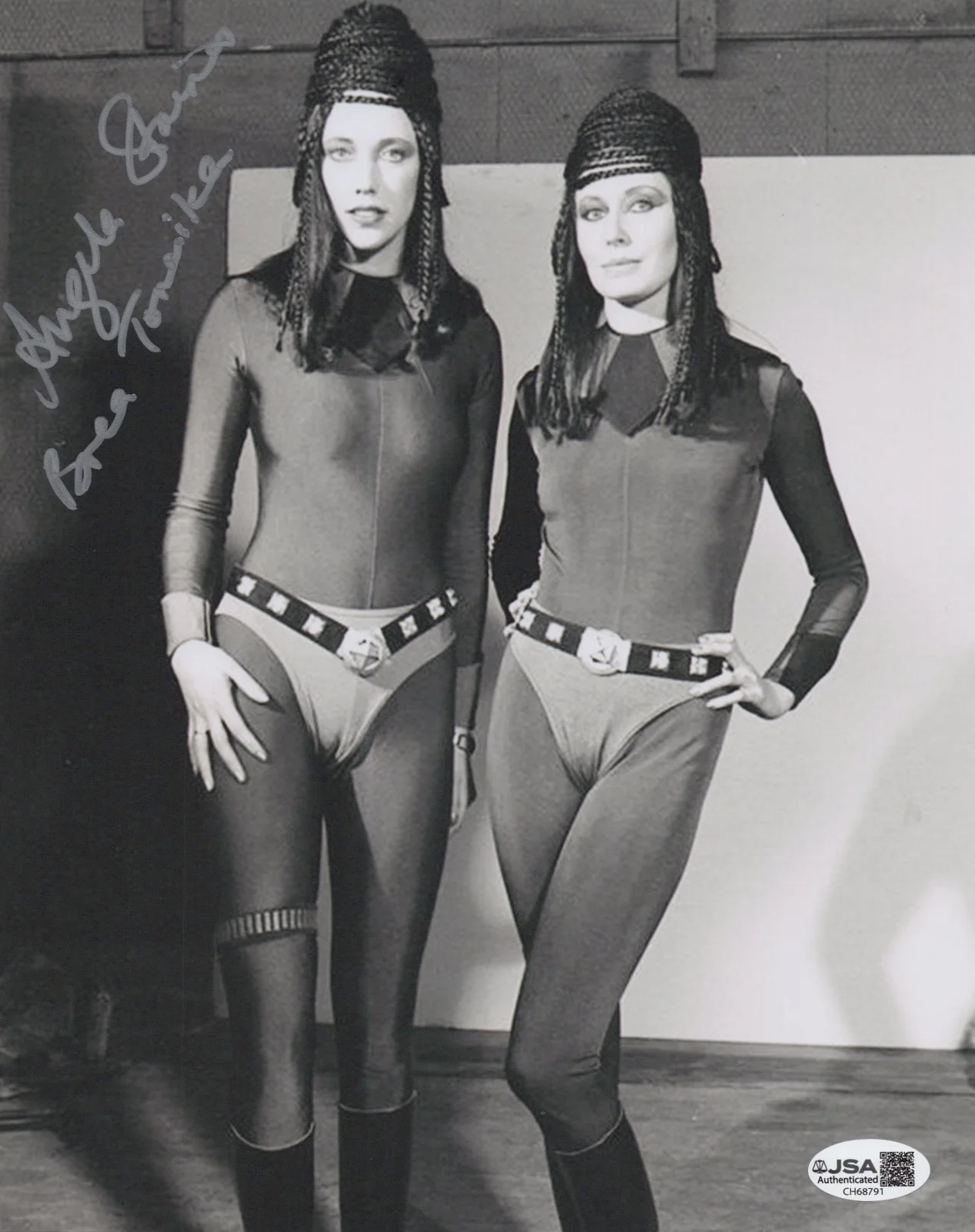 Angela Staines — Star Wars- Brea Tonnika 8x10 photo signed by Angela Staines JSA COA