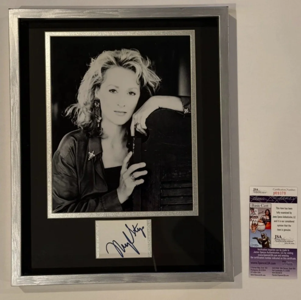Meryl Streep — Meryl Streep Signed Cut Autograph Framed Display 8x10 Photo JSA Certified Legend, image 2