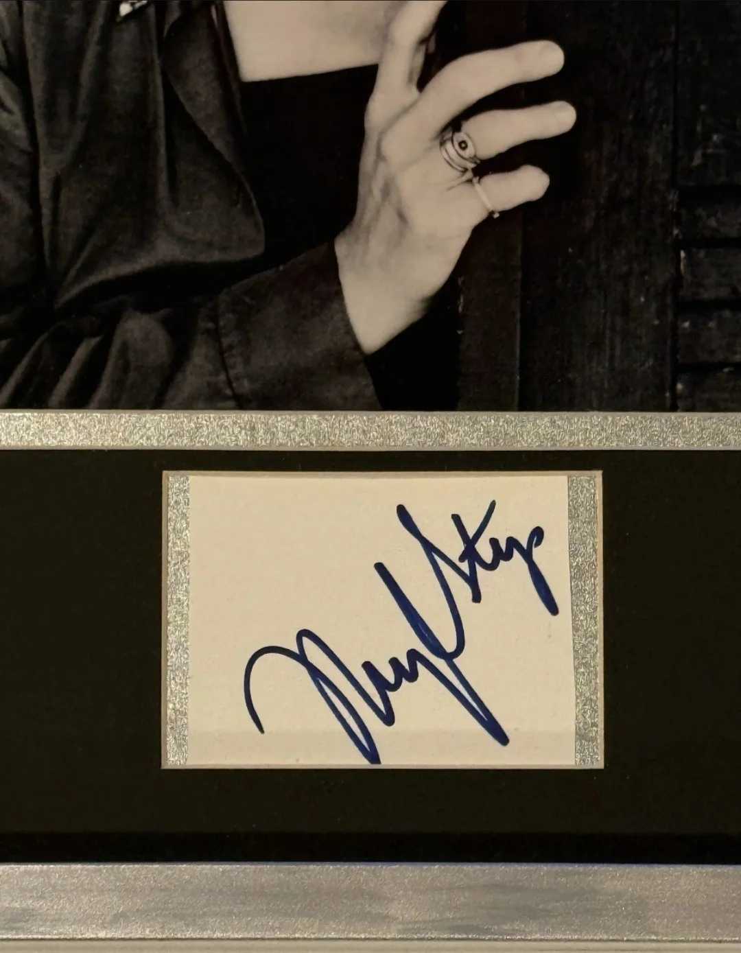 Meryl Streep — Meryl Streep Signed Cut Autograph Framed Display 8x10 Photo JSA Certified Legend, image 5