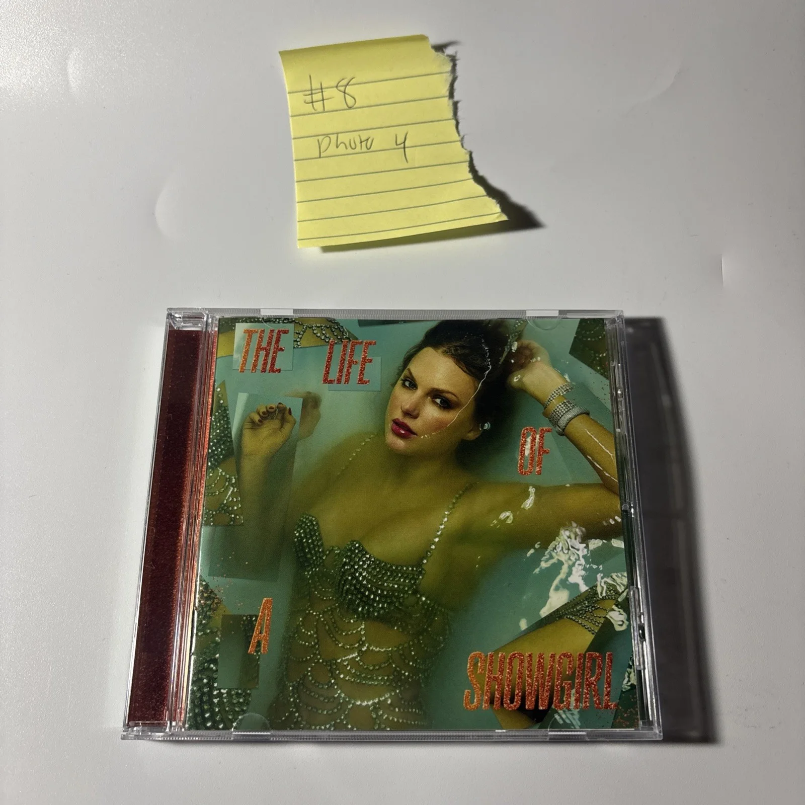 Rare Signed Taylor Swift The Life Of A Showgirl CD Photo 4, изображение 4