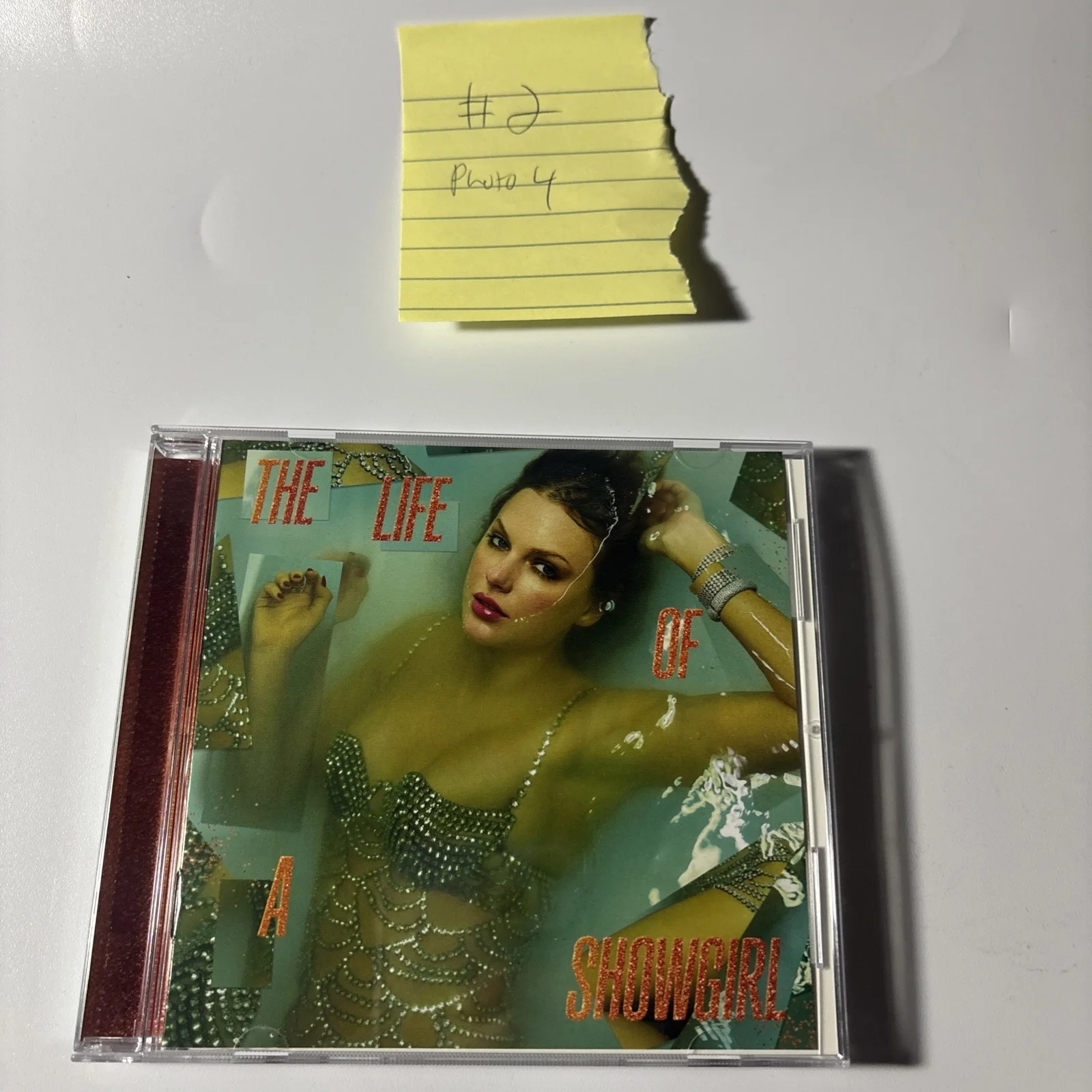 Rare LONG Signature heart Taylor Swift Signed The Life Of A Showgirl CD Photo 4, изображение 5