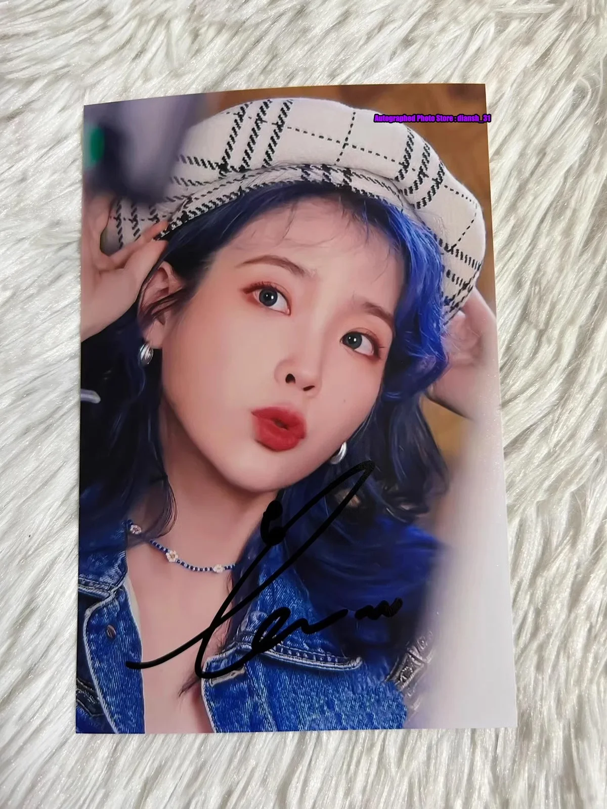 IU — IU Lee Ji Eun Autographed Signed Photo Autographs Collectibles 4*6 Photograph, image 4
