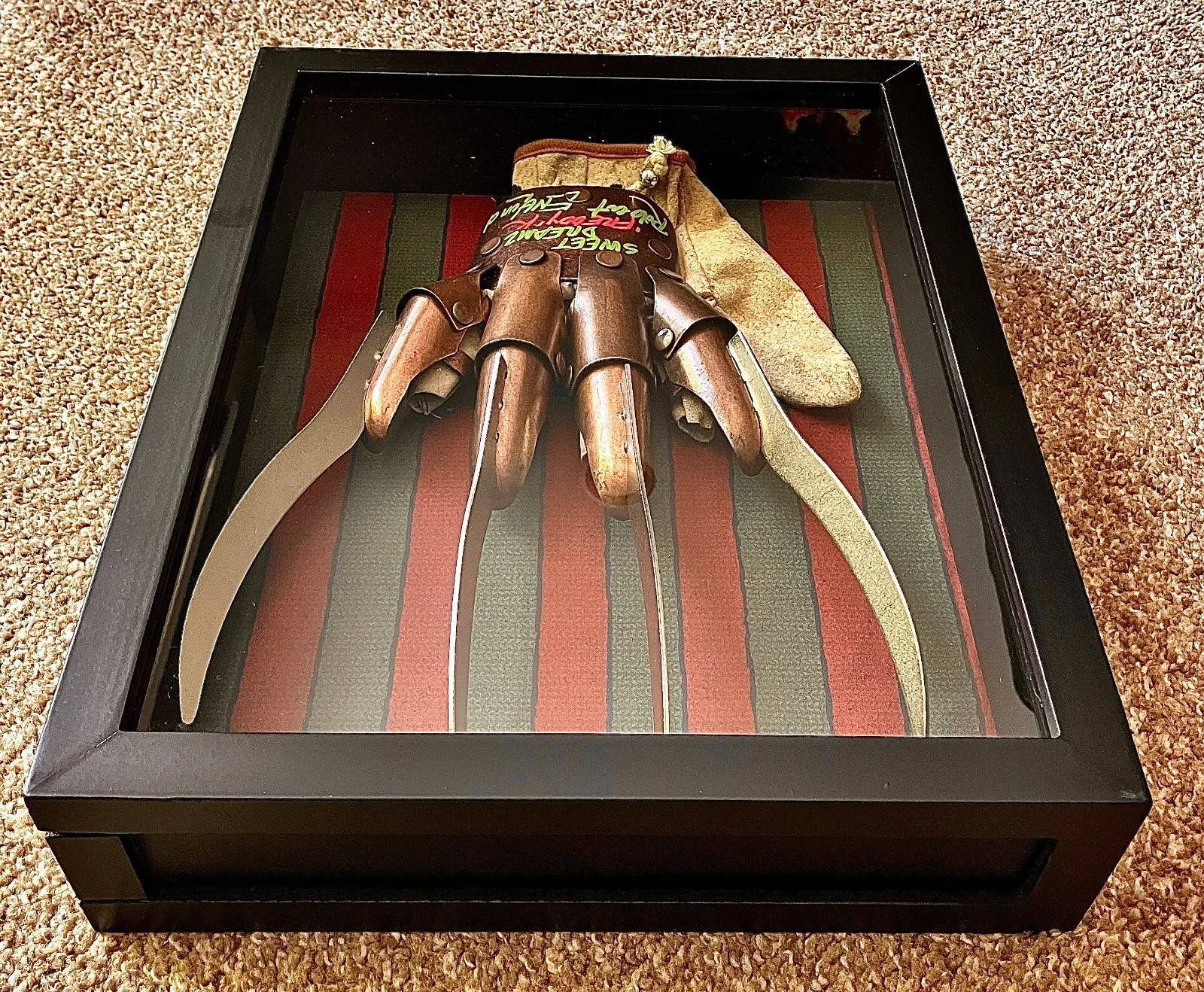 Robert Englund — Robert Englund Signed Freddy Krueger Metal Glove A Nightmare Elm St, image 3
