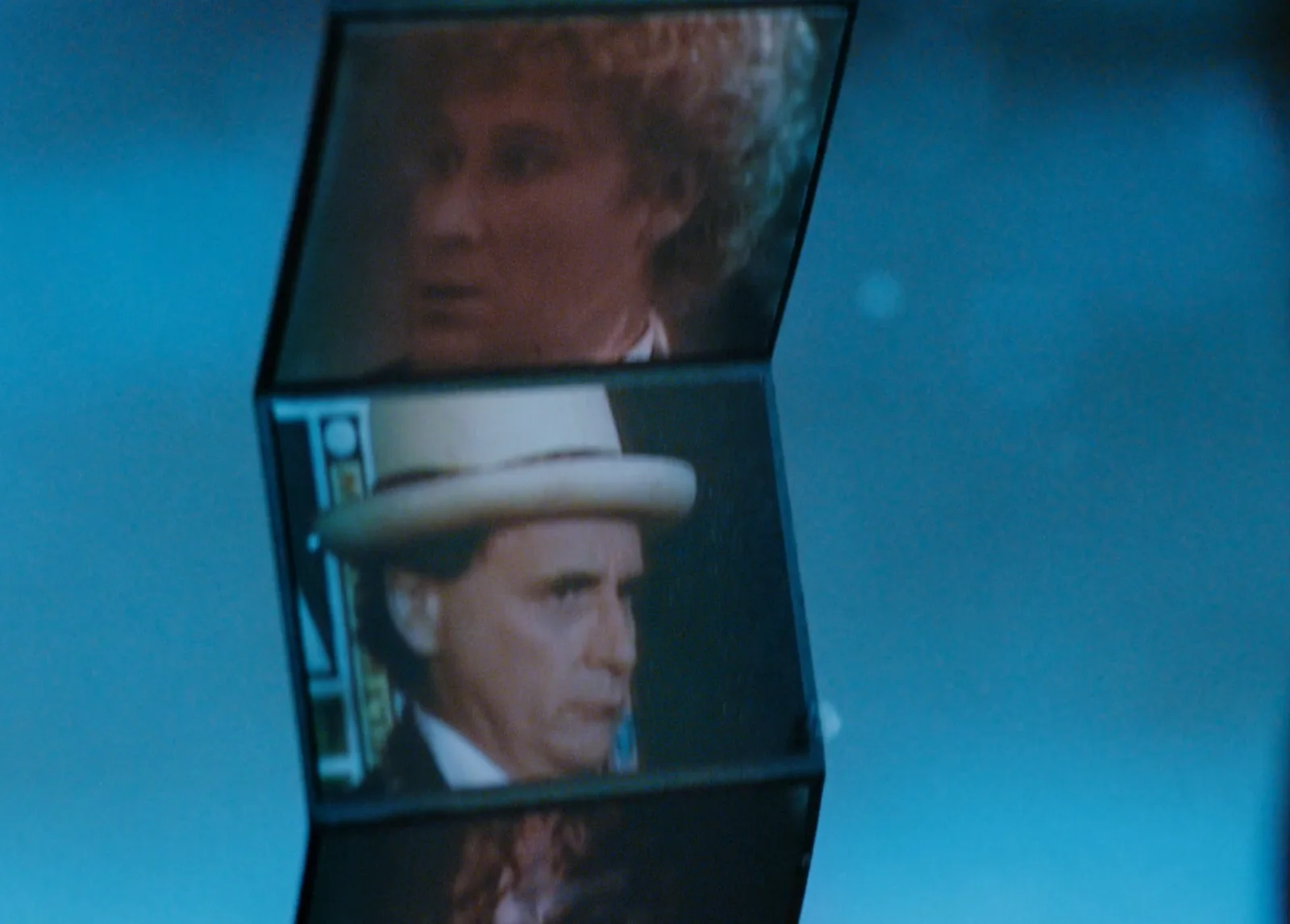 PROP - DOCTOR WHO Husbands of River Song - Faces of the Doctor Wallet fan repro, изображение 4