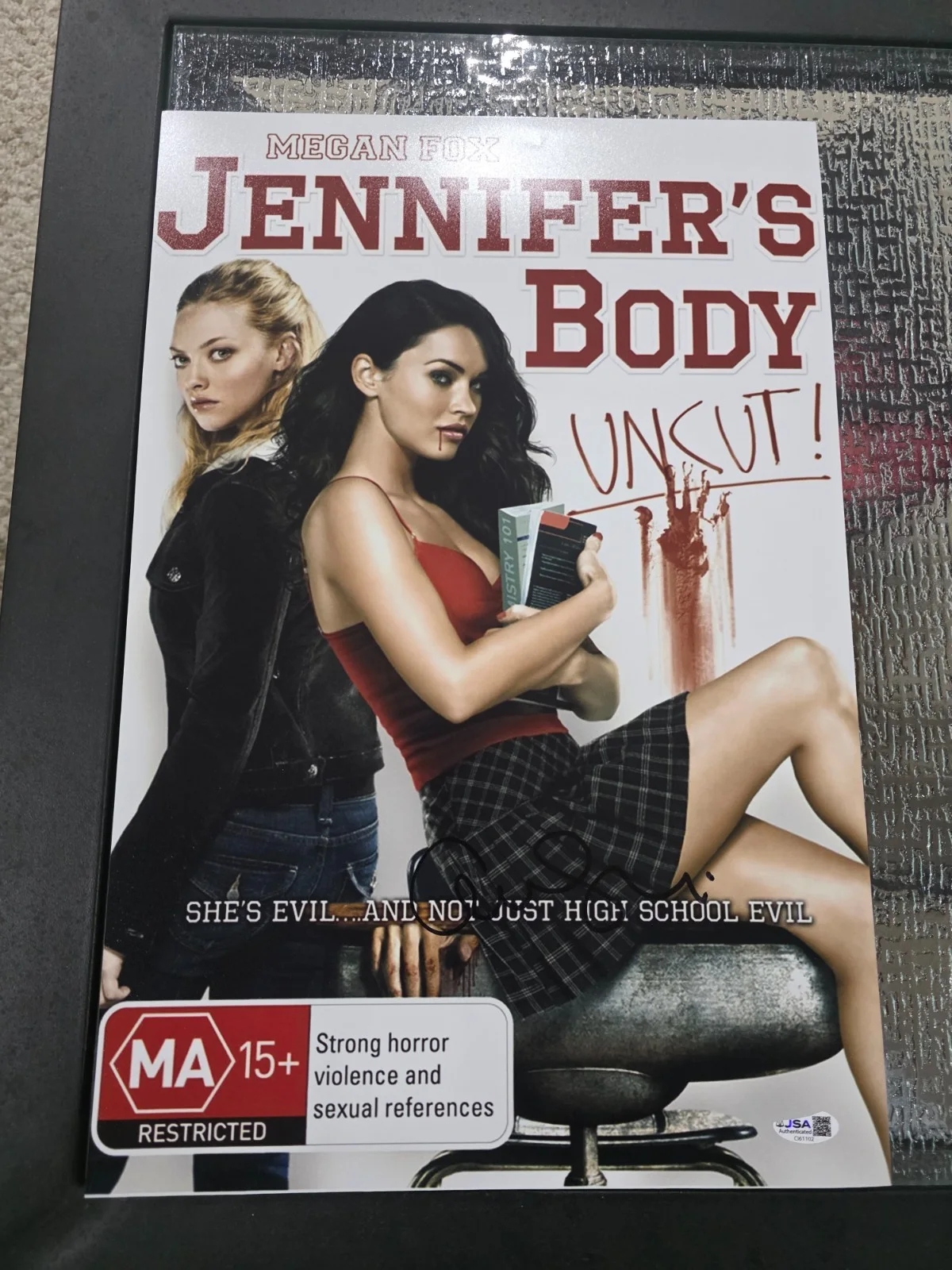 amanda seyfried — AMANDA SEYFRIED Hand Signed JENNIFER'S BODY 12X18 Photo POSTER COA JSA