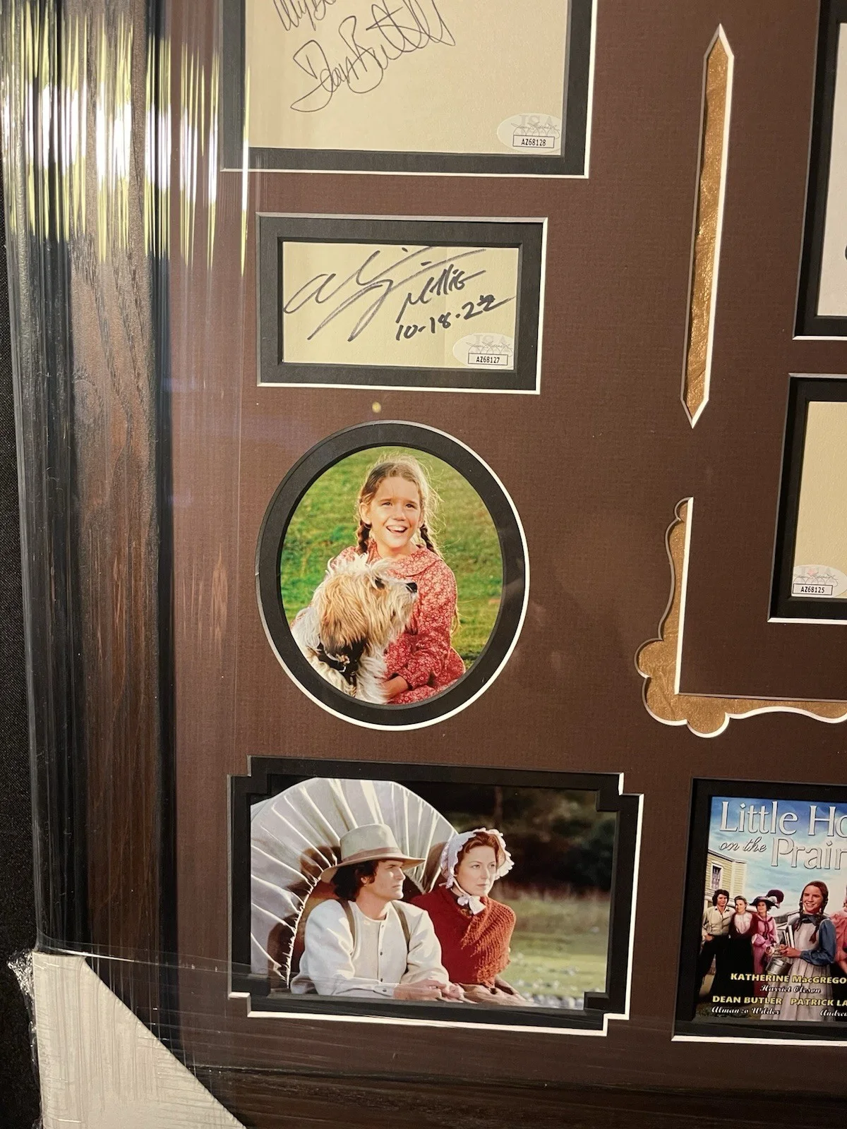 Michael Landon — Little House On The Prairie Cast Michael Landon x 8 Signed JSA framed collage, изображение 5