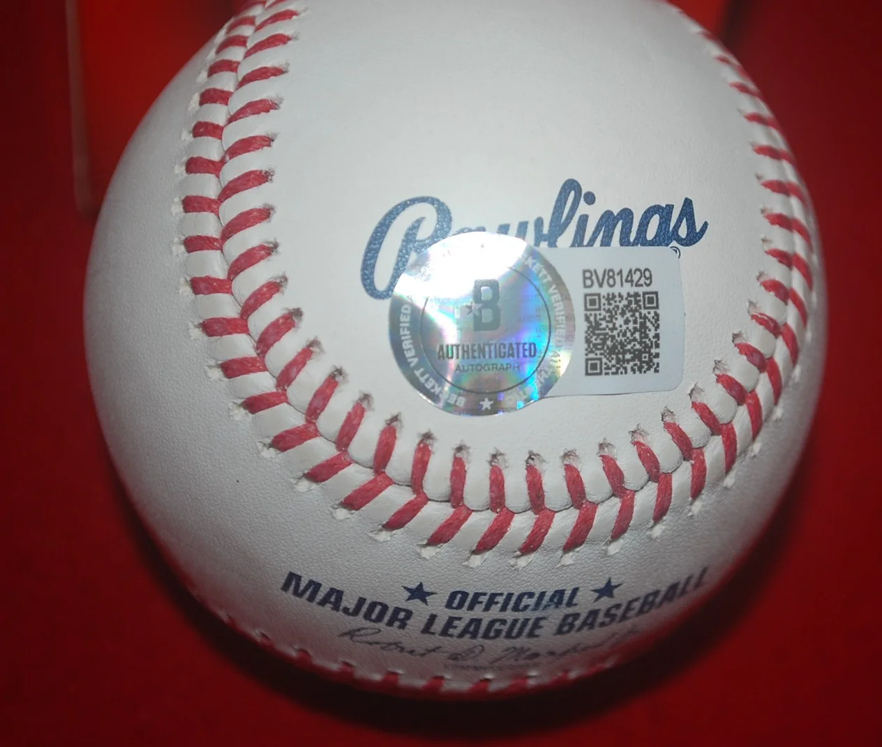 ben mckenize — BEN MCKENZIE GOTHAM Signed MLB BASEBALL Beckett COA BV81429, image 3