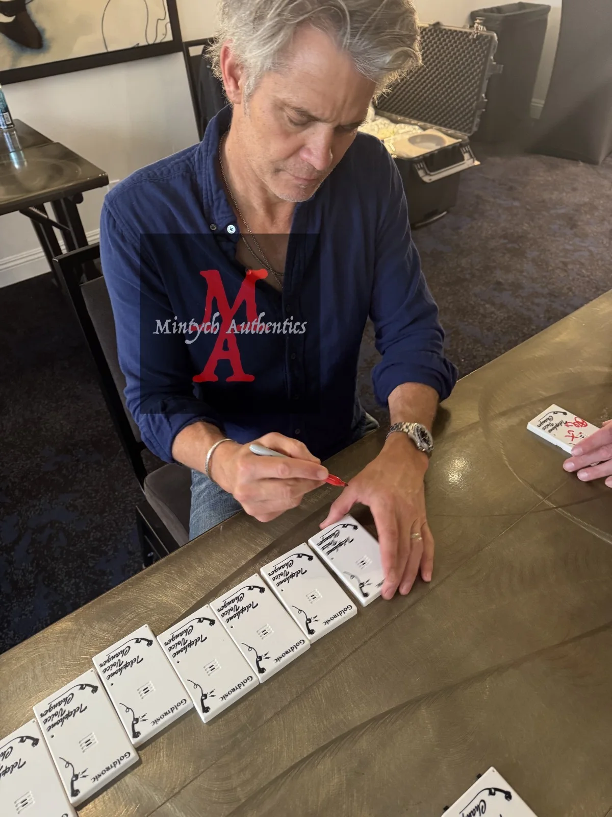 Timothy Olyphant — Timothy Olyphant autographed signed real Buck 120 Knife Ghostface Beckett, image 4