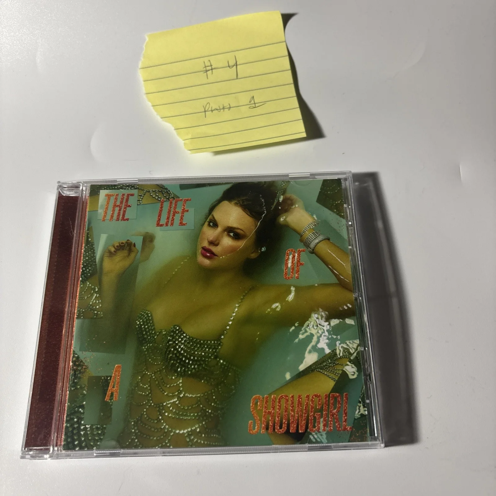 Unique Heart AUTOGRAPHED Taylor Swift Signed The Life Of A Showgirl CD Photo 1, изображение 5