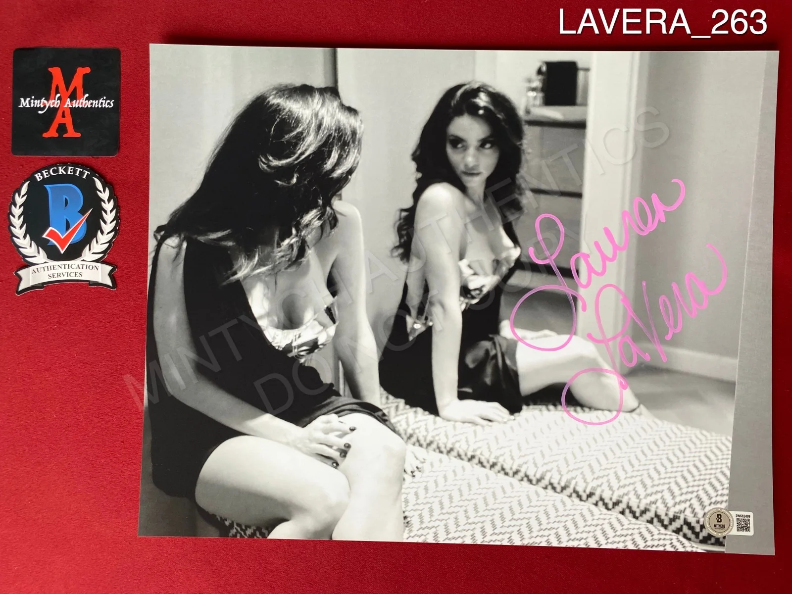 Lauren LaVera — Lauren Lavera autographed signed 11x14 model pose photo Terrifier Sienna Beckett