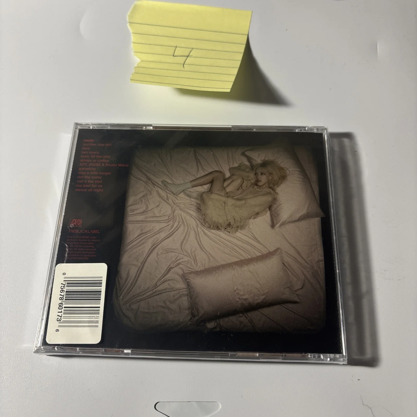 BLACKPINK Rose Rosie Jewel Case Signed Version CD with Lyric Book Case Cracked, image 4