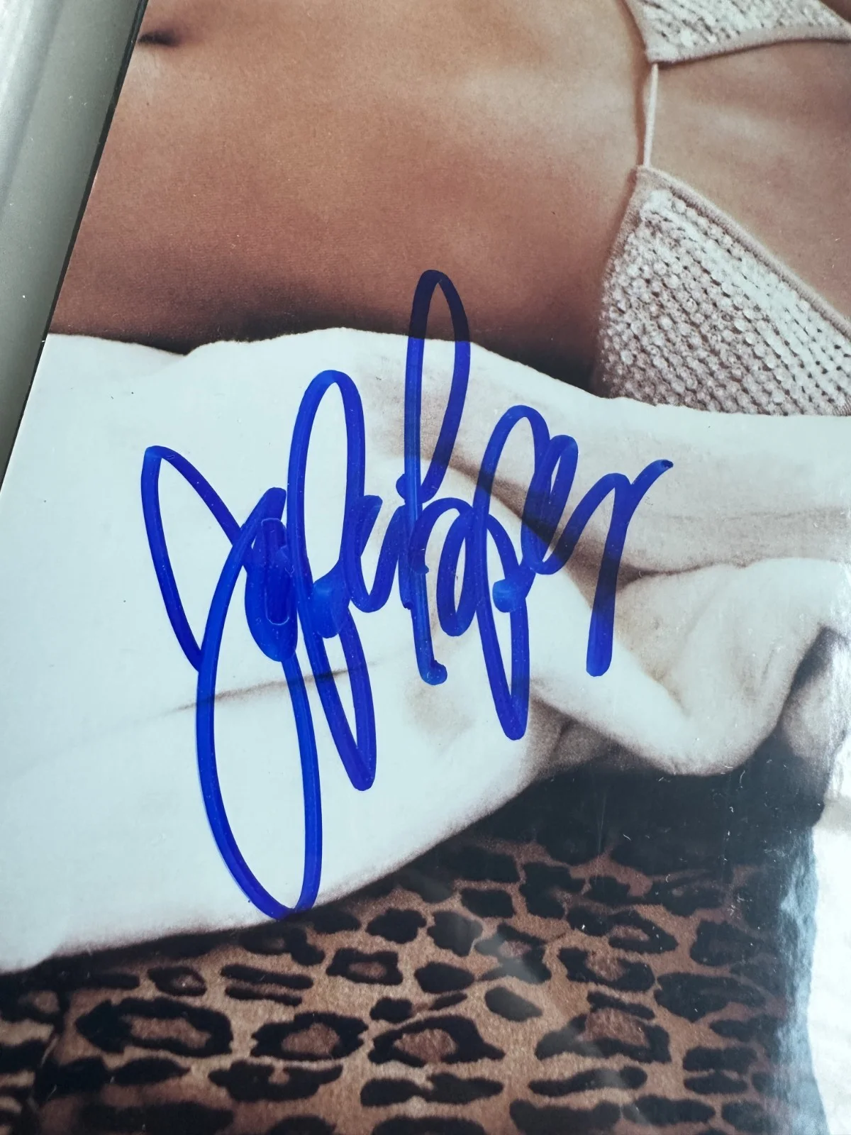 Jennifer Lopez — Autographed Jennifer Lopez Hot 8 x 10 Photo Signed with COA, изображение 2