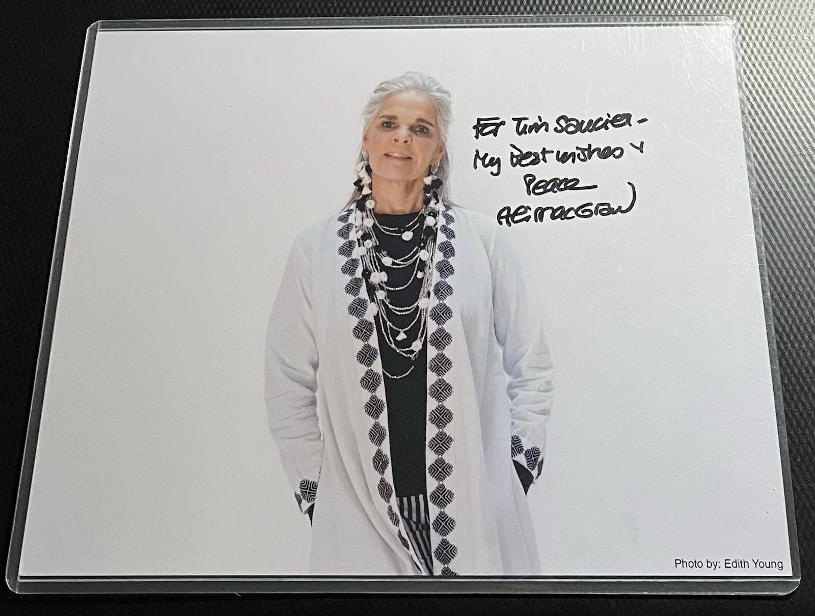 Ali McGraw — Ali McGraw Legendary Actress Signed 8x10 Photograph w/ COA Top Loader, изображение 2