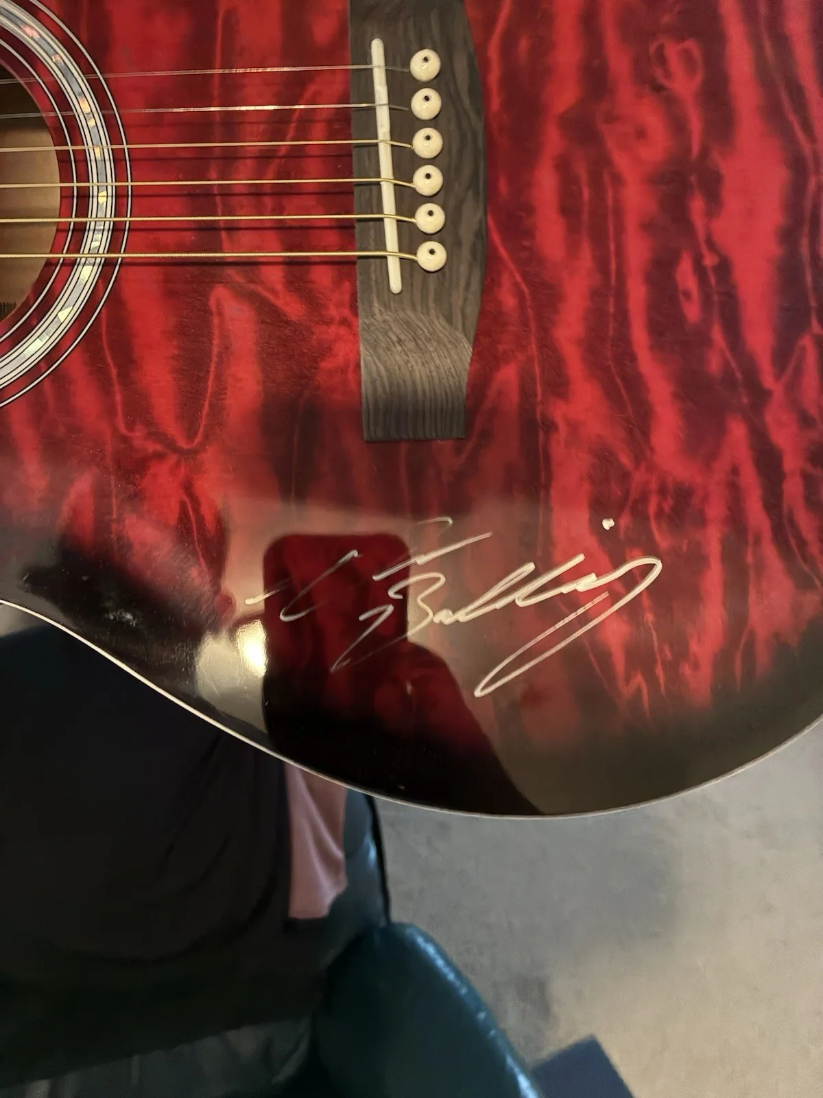 Acoustic Guitar Signed By Two Country Artist: Drew Baldridge And Jared Niemann, изображение 3