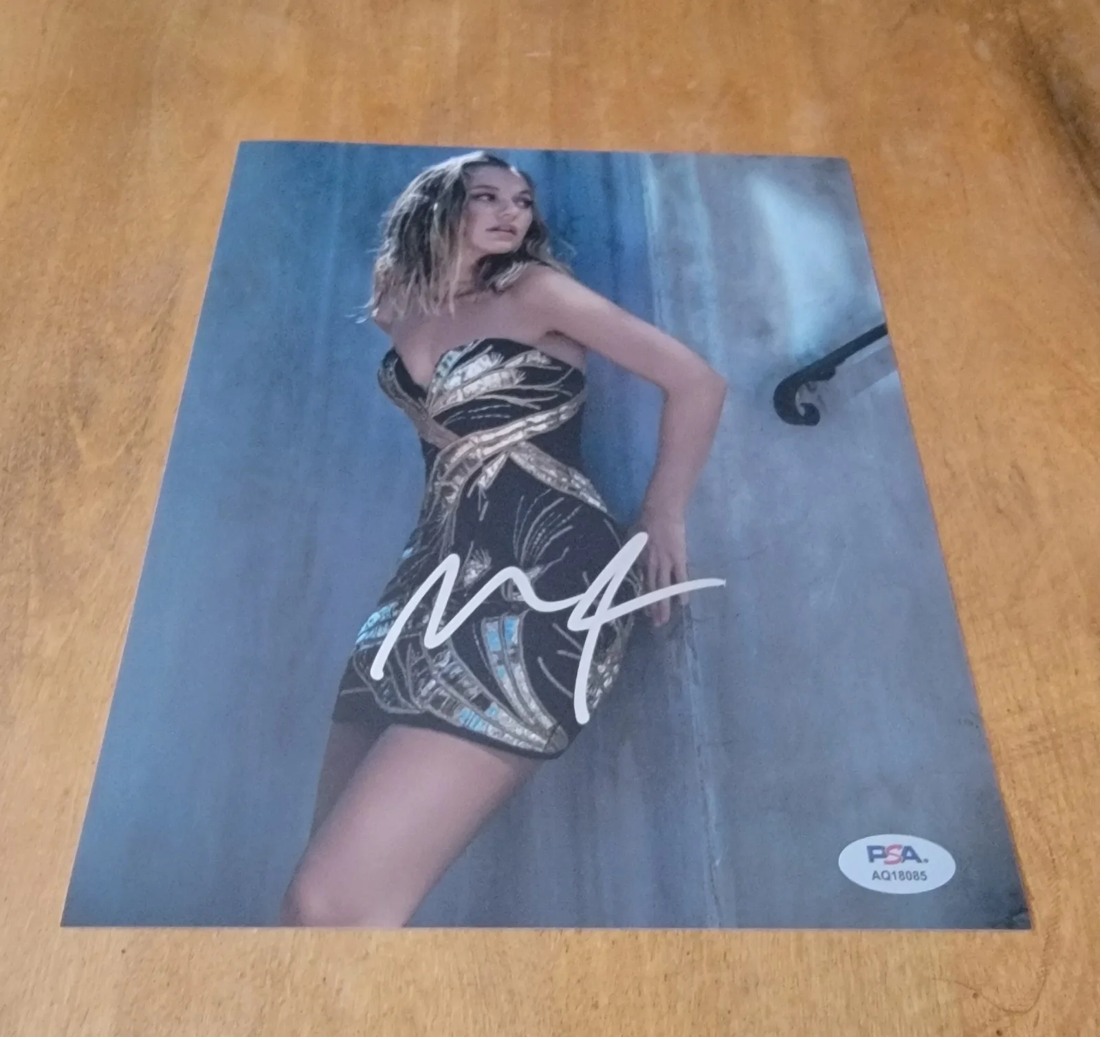 Madison Iseman — Madison Iseman signed 8x10 photo autograph PSA DNA photoshoot hot dress